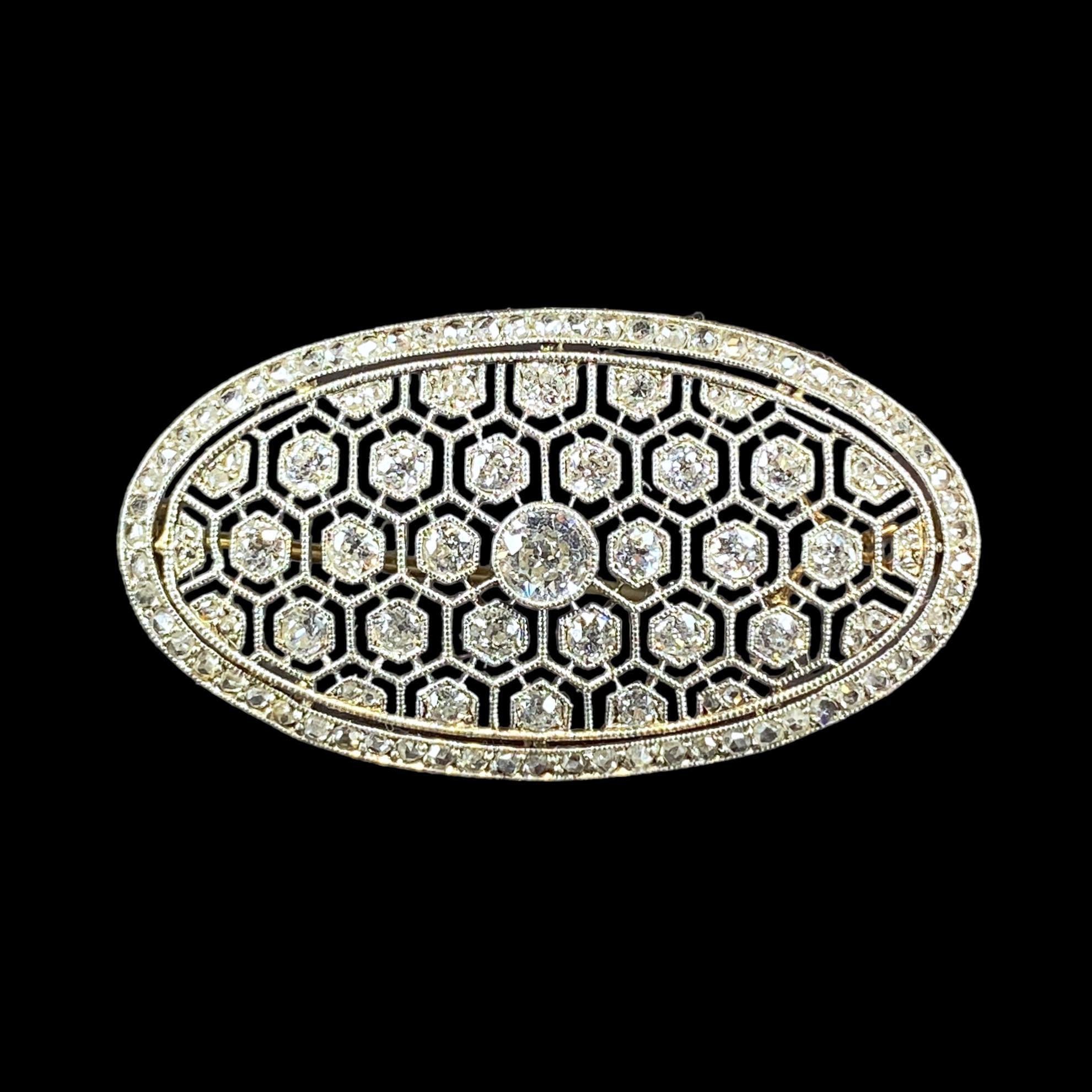 When jewelry is inspired by honeycombs and becomes lace, it's no longer just jewelry...

Fine brooch in platinum and yellow gold set with old European cut diamonds for a total of +/- 2 ct. 

Quality work from the early 20th signed Franz Kellermann (A