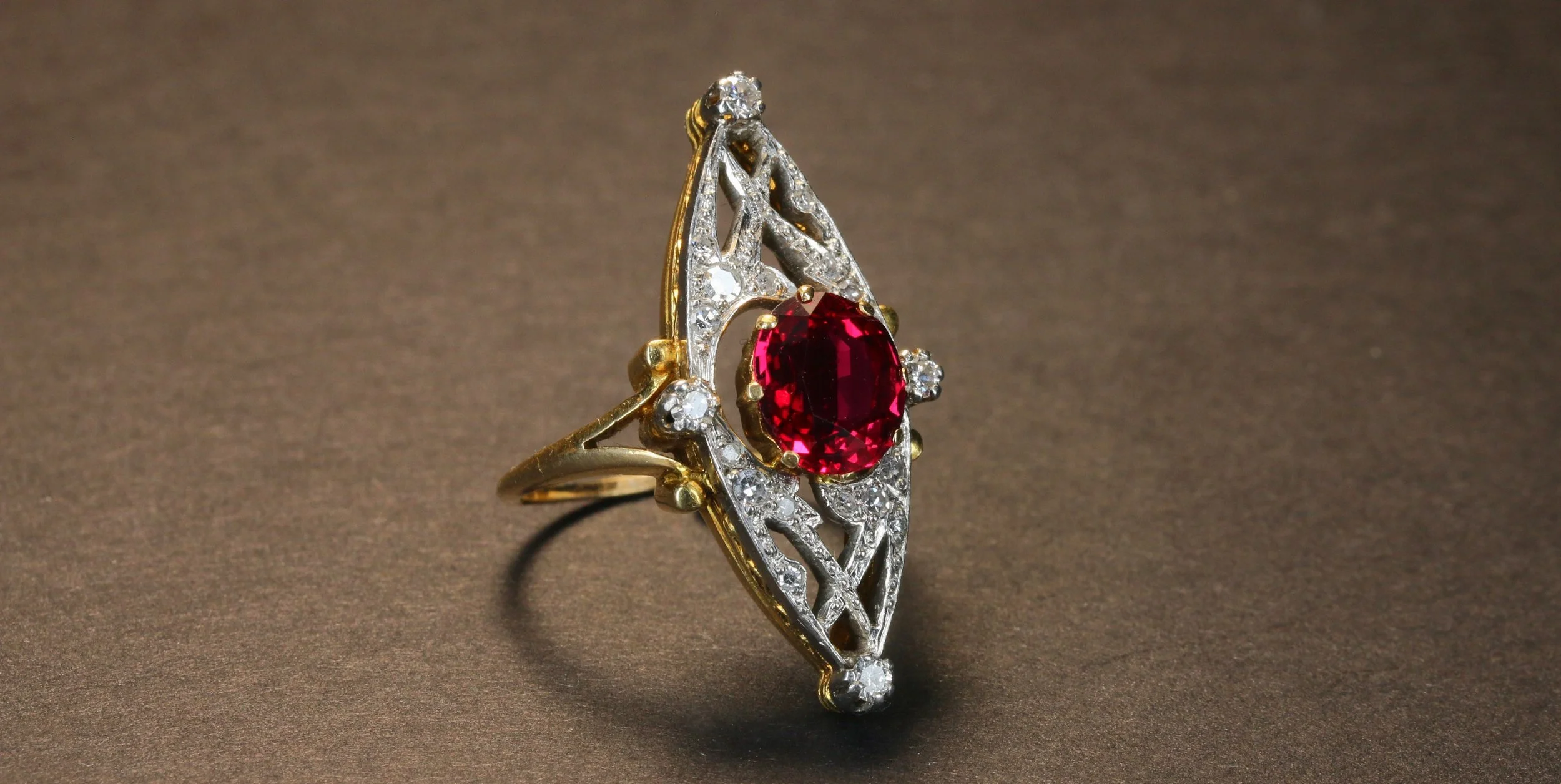 Achat or et argent. Expertise et rachat de bijoux anciens et pierres précieuses en brabant wallon