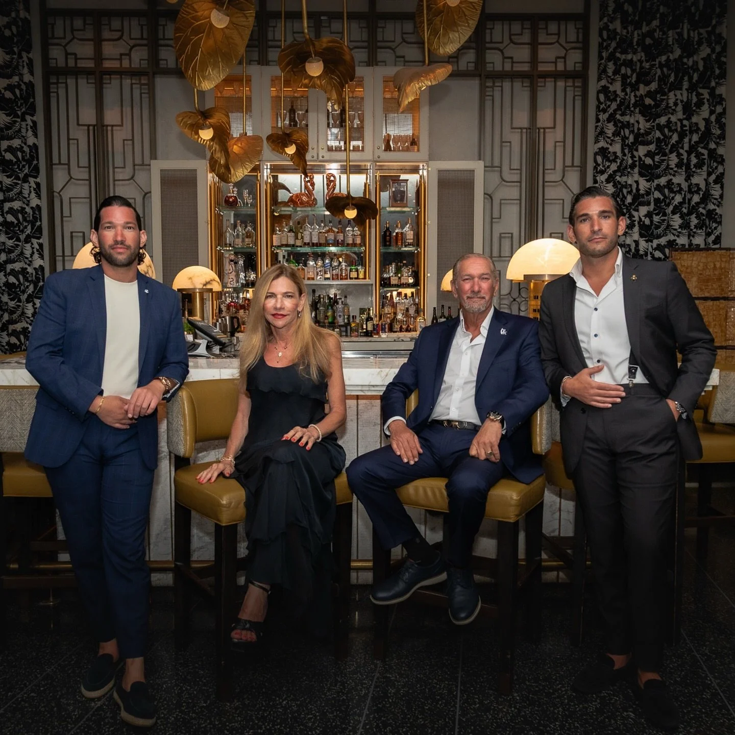 ✨ Keeping Up with the Khatibs ✨ because luxury family portraits are always in season. 

#aioniaphotography #familyportraits #miamiportraitphotographer #miamifamilyphotographer #adultfamilyportraits