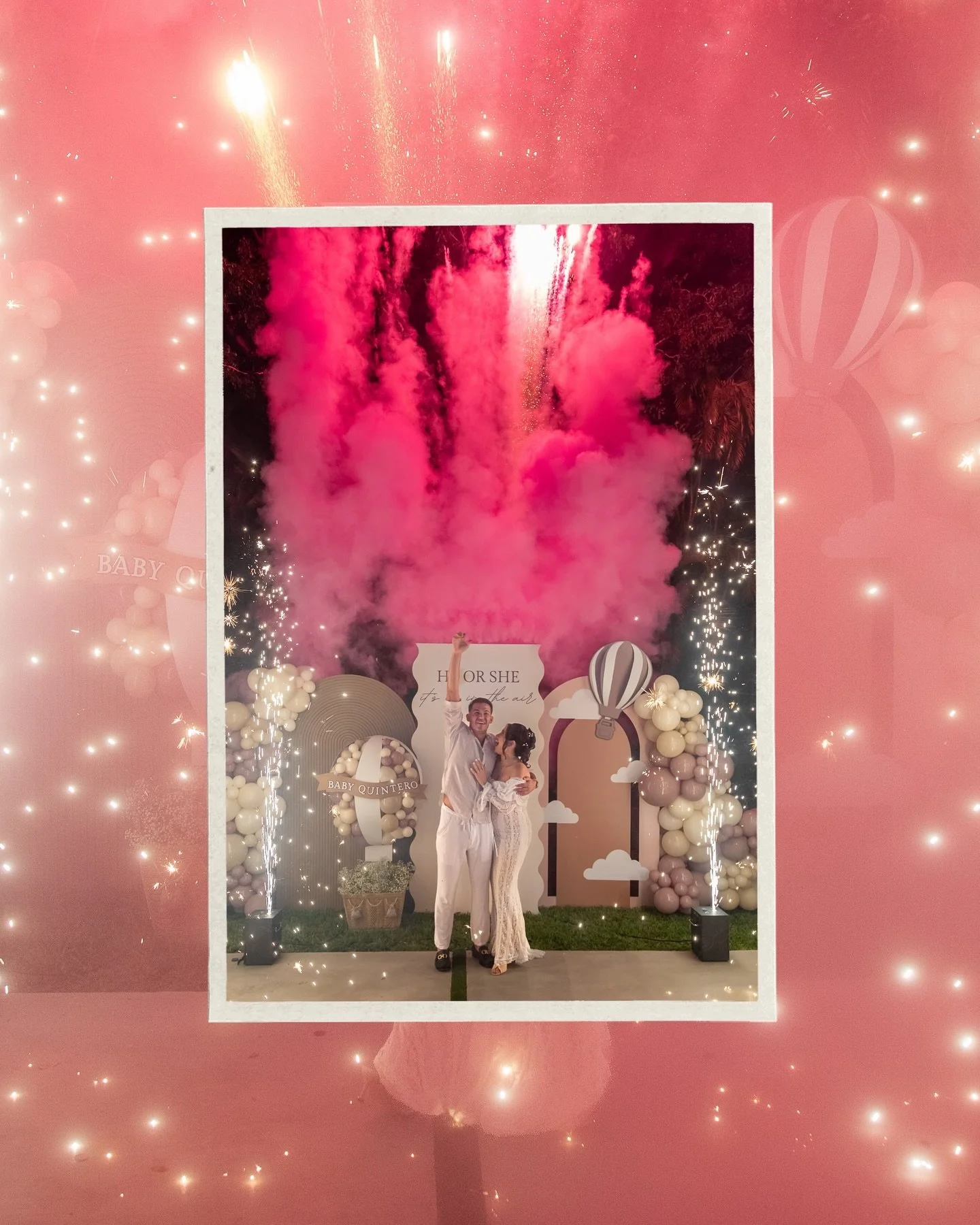 Congrats to this beautiful couple on their latest news 🤰🎀🎆 IT&rsquo;S A GIRL! 

#genderreveal #genderrevealmiami #itsagirl 
Miami Portrait Photographer
Miami Event Photographer
Miami Gender Reveal Photographer