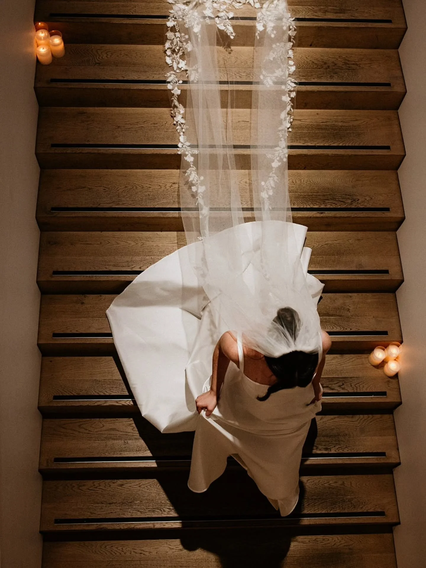 A handful of favourites in no clear order from Julius and Sarah's wedding day. So so thrilled to have worked with these two wonderful people and at this very cool gallery venue. The building itself is a work of art, and I find working with interestin