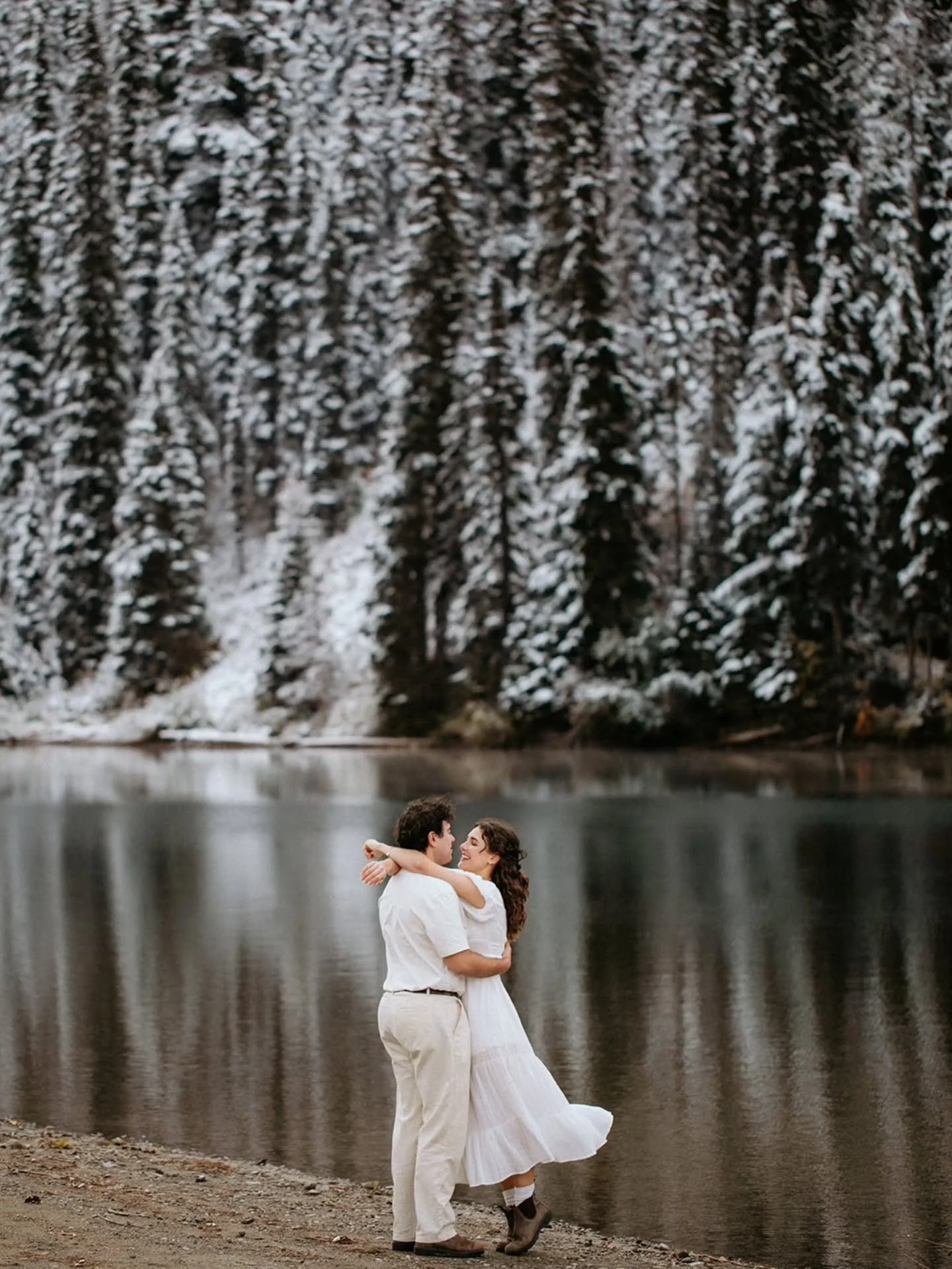 A very chilly day in the mountains for this adventurous engagement session! Loved spending the morning exploring with these two - and they got to hear me fangirling over the rich colours, and how lucky we were to experience the first snow of the year