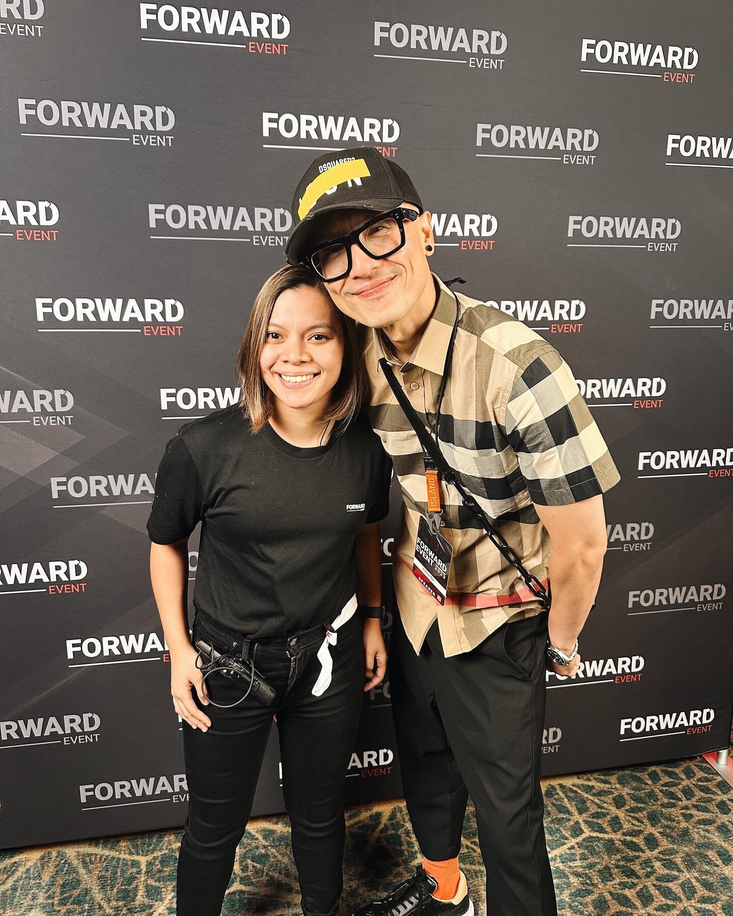 Can you imagine how joyful the heart of a creative would be when meeting @thechrisdo ?

Yep! That was totally ME! I always look back at how I got started and my resources were only the internet (and that was just a few years ago!). I knew I lacked so