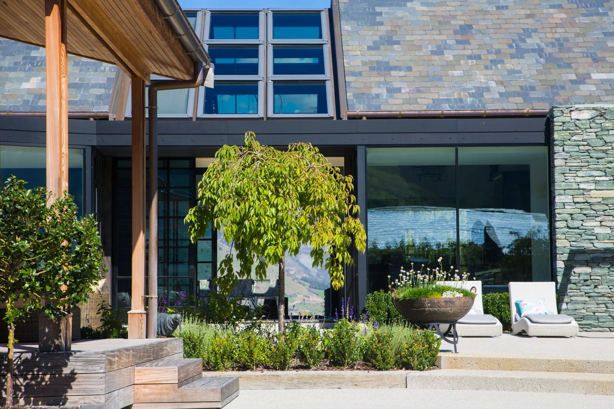  Haden Emslie Architecture Ltd. - Christchurch, New Zealand -  (03) 365 1111  -  haden@emslie.co.nz  