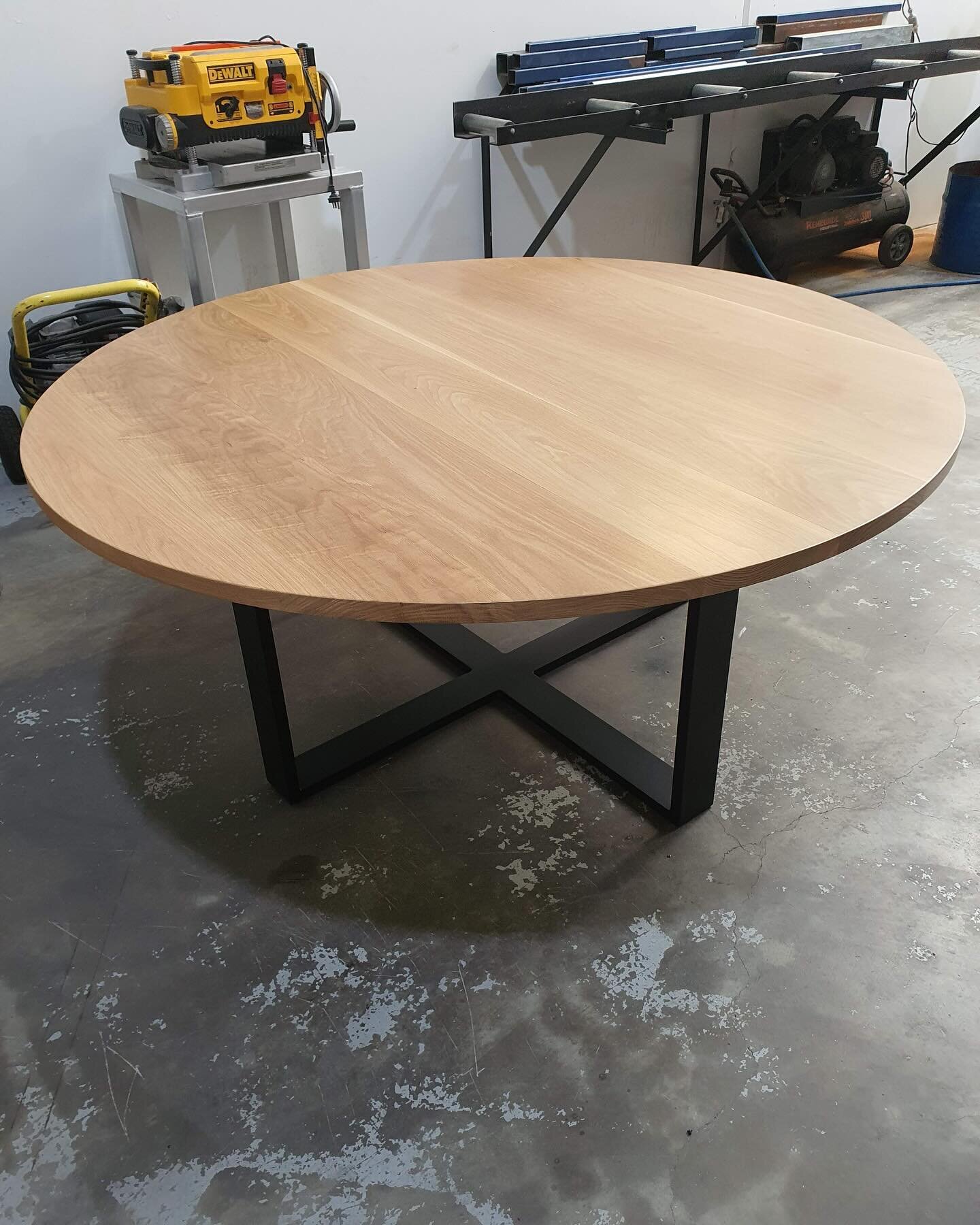 The Round Table Rush is still with us this week, each Design is timeless and will stand the test of time 🙌🏼 Contact us today for more Info thingsofmetalandwood@outlook.com 
.
.
.
.
#thingsofmetalandwood #roundtable #timberfurnituremakers #sunshinec