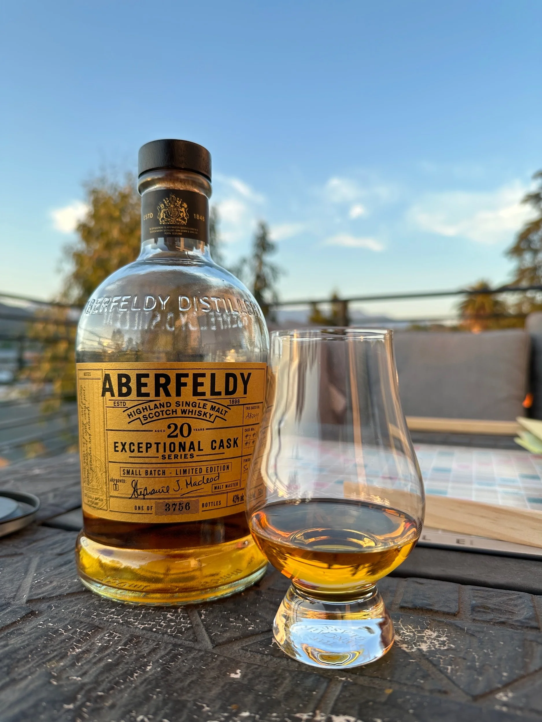 Bourbon vs. Scotch Whisky: Unveiling the Key Differences and Common Tasting Notes