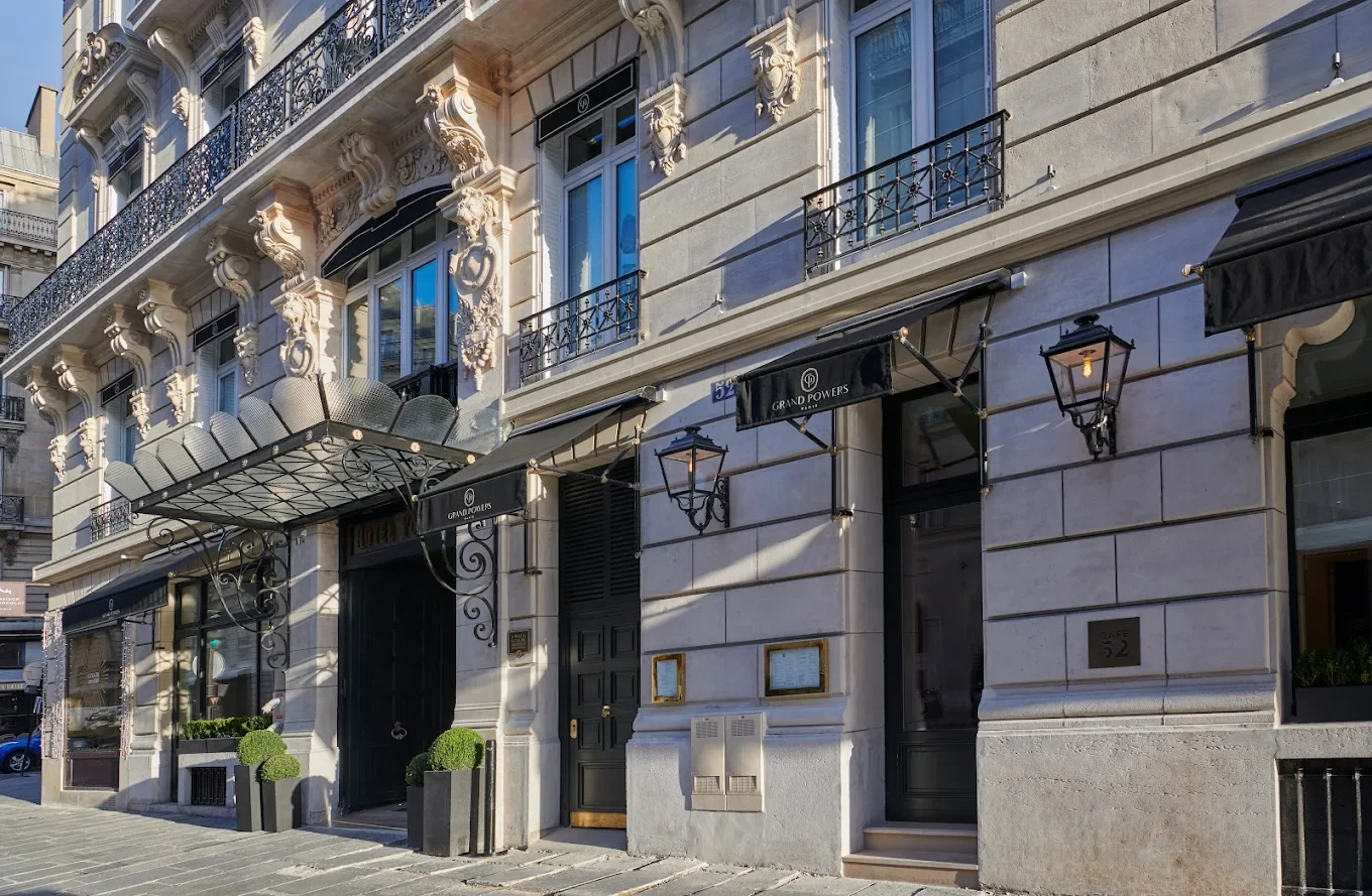 Grand Powers Hotel.webp