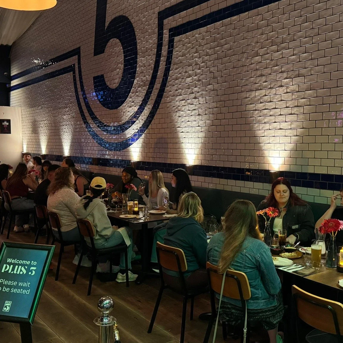 🍕🍸 Open all long weekend! 🎉

Kick back riverside this #GrandFinalLongWeekend with stone-baked pizzas, handcrafted cocktails, and good times at Plus 5. 🥂🔥

📍 South Wharf &ndash; your go-to spot for sharing food, drinks &amp; vibes.

#Plus5Bar #S