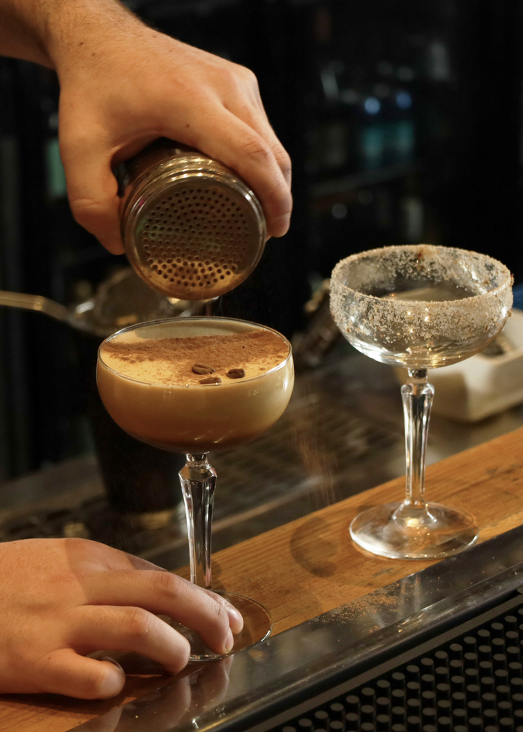 Espresso Martini Sundays at Plus 5