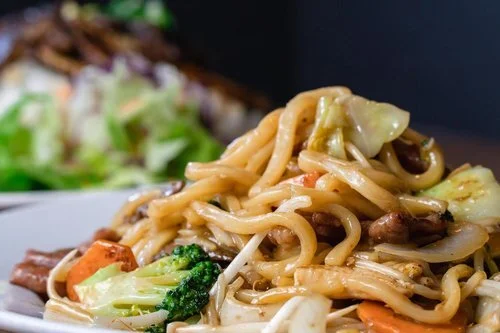 Know Your Noodles! Rice vs. Egg Noodles