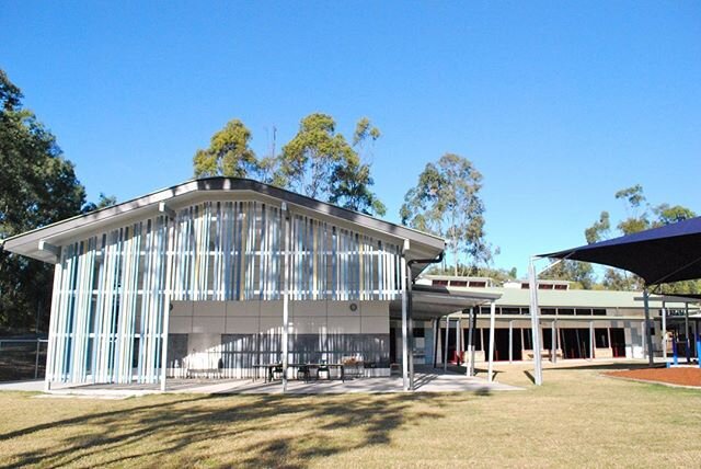 Revisiting Rivermount College year one centre. @rivermount_college A considered design nestled in the surrounding bush #outdoorlearningspace #architecturequeensland #brisbanearchitecture #architecture #modernarchitecture #architecturedetails #adesign