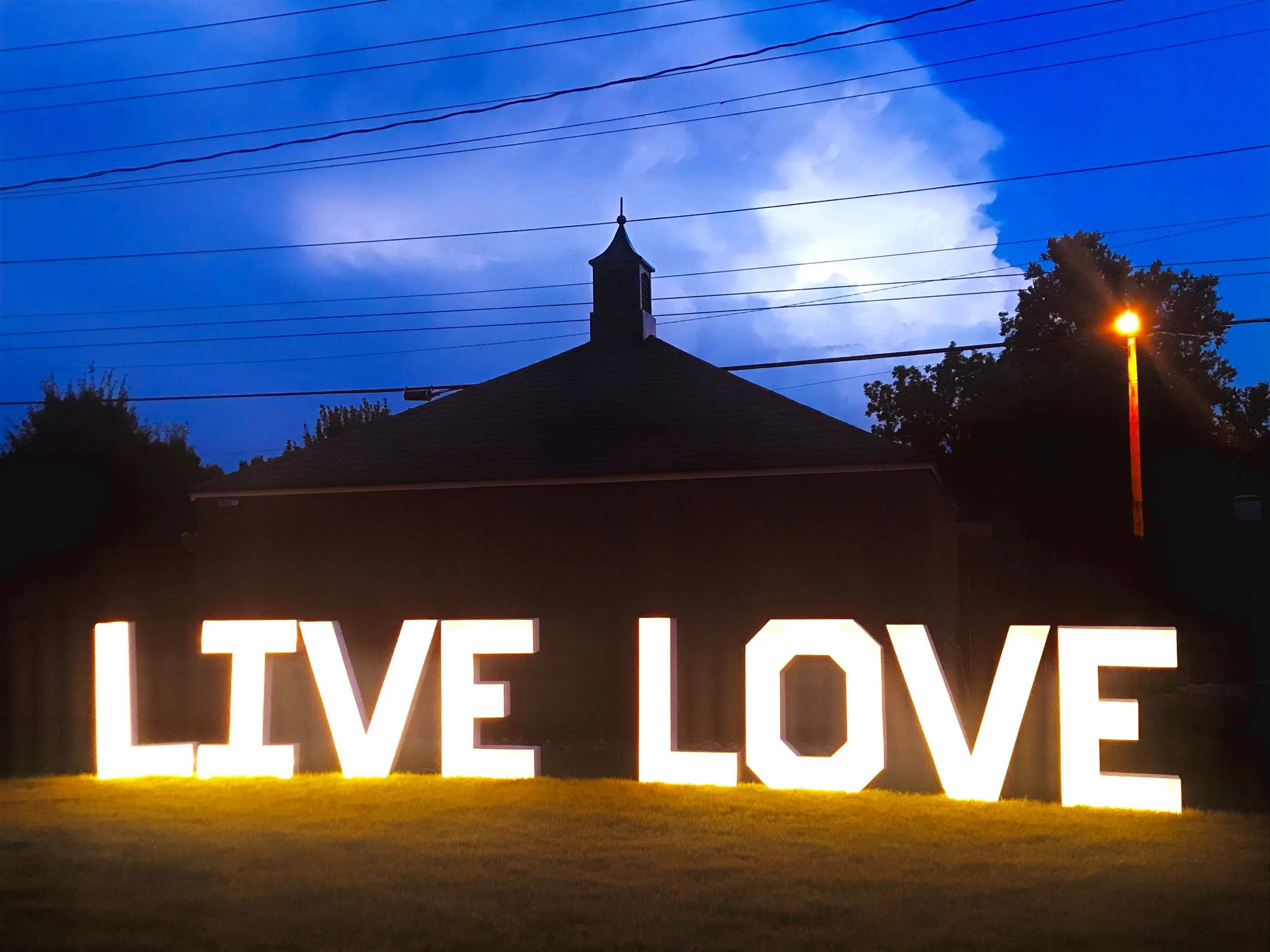 LIVE LOVE - 1.jpg