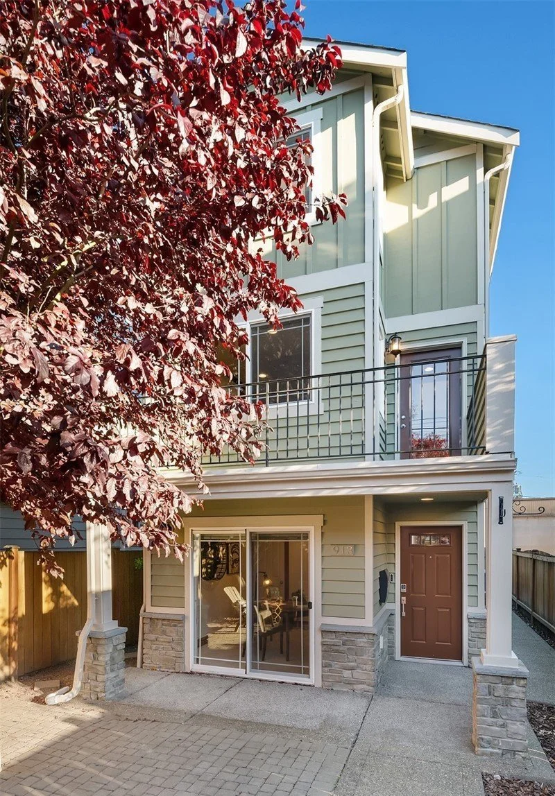 Represented Buyer | Seattle, WA | SOLD for $925,000