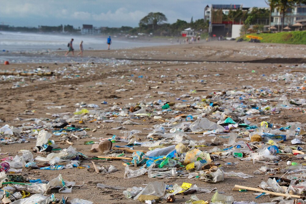 海洋プラスチックごみとマイクロプラスチックはどこからくるの Mymizu