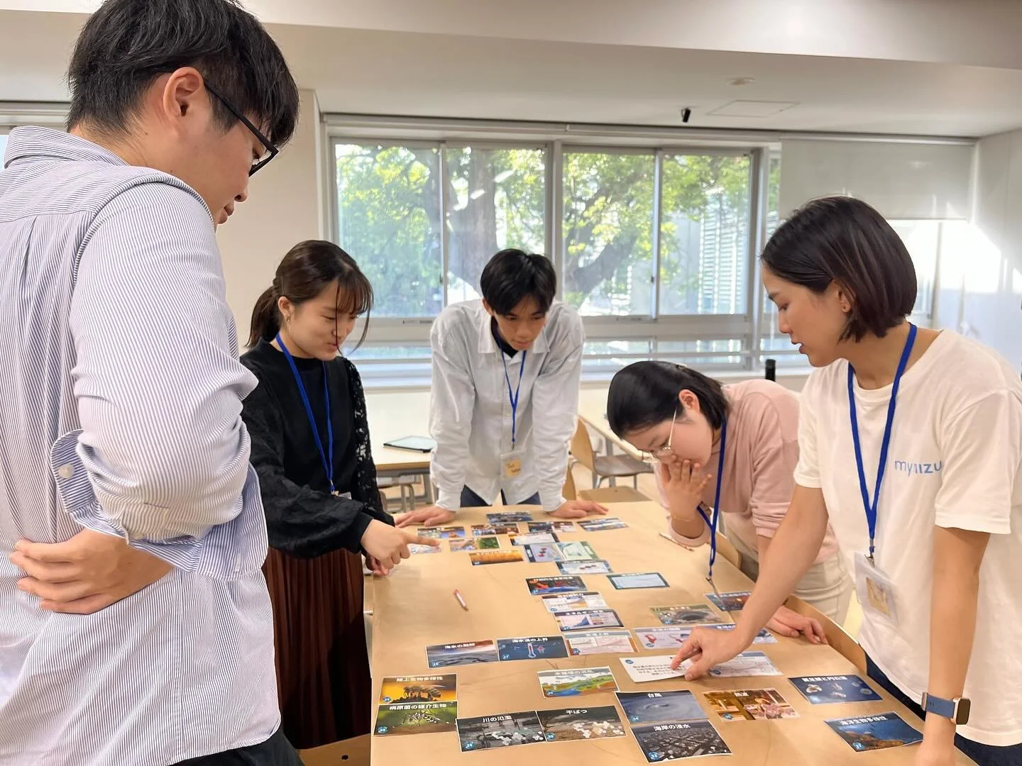 🌍✨ Campus Changemakers Summit 2025！ ✨

[English follows]
2025年10月18日（土）、全国から集まる学生と一緒に、学校・大学の #サステナビリティ を加速させませんか？
今年のテーマは「 #気候変動 と #プラごみ 」。
2つの協働型ワークショップ #climatefresk と #plasticcollage （日本初開催！） を通して、楽しく学び、仲間とつながりましょう。

本イベントは UTokyo GX Student Netw