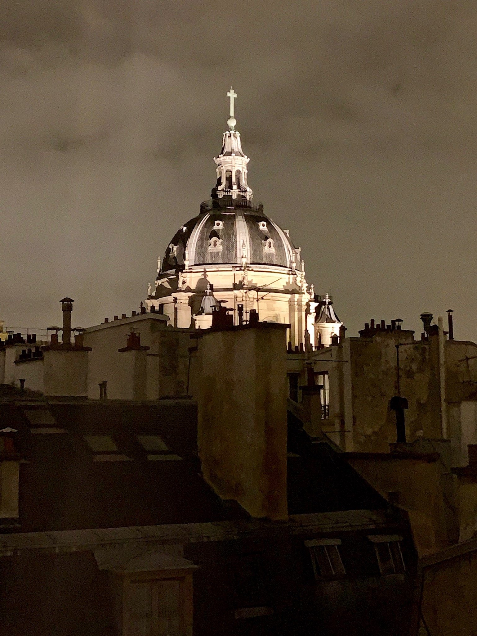 Night View from Hotel le Lapin Blanc Sorbonne Cupola at night.jpg