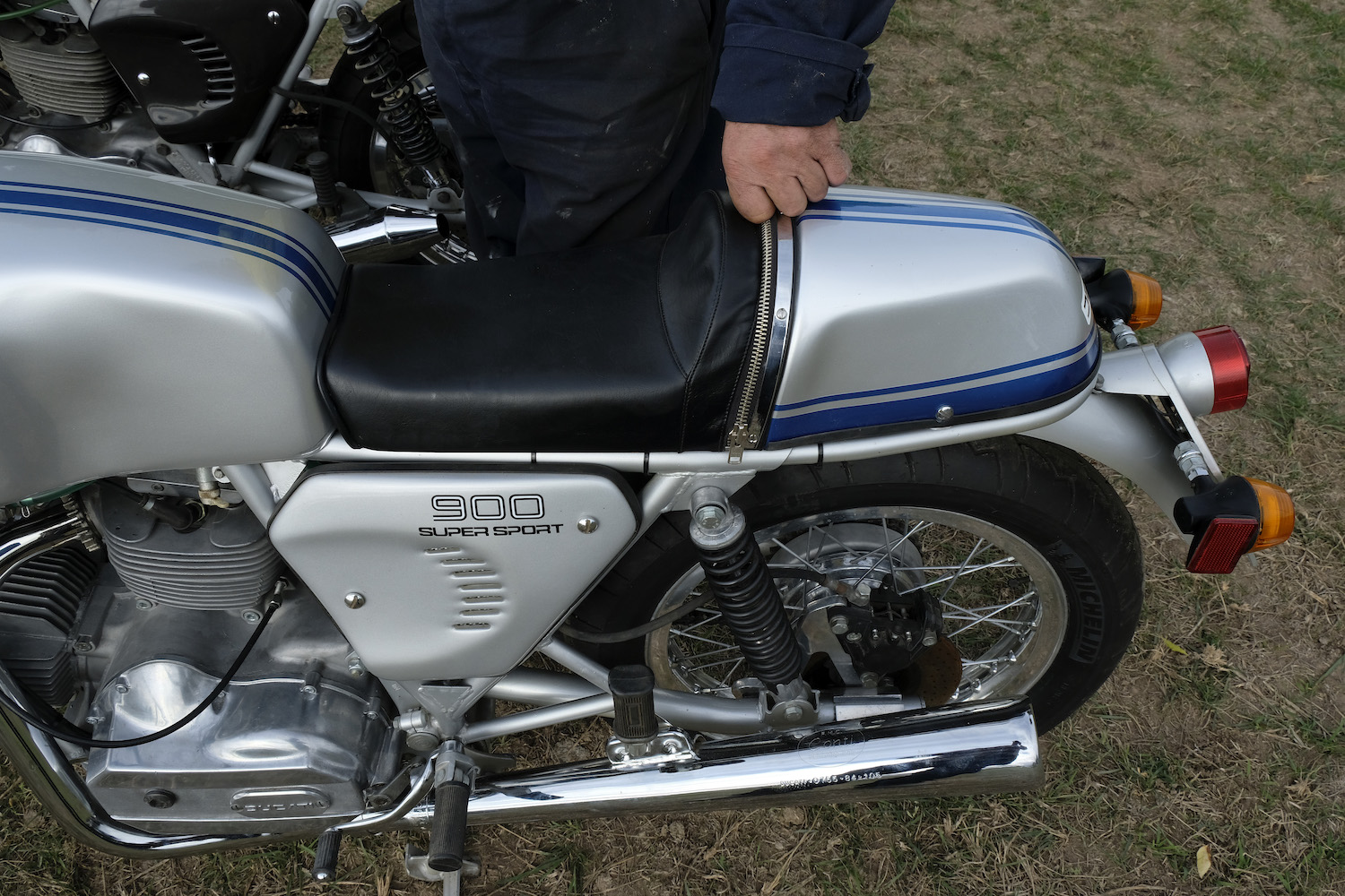 the machine show - damien drew0081.JPG