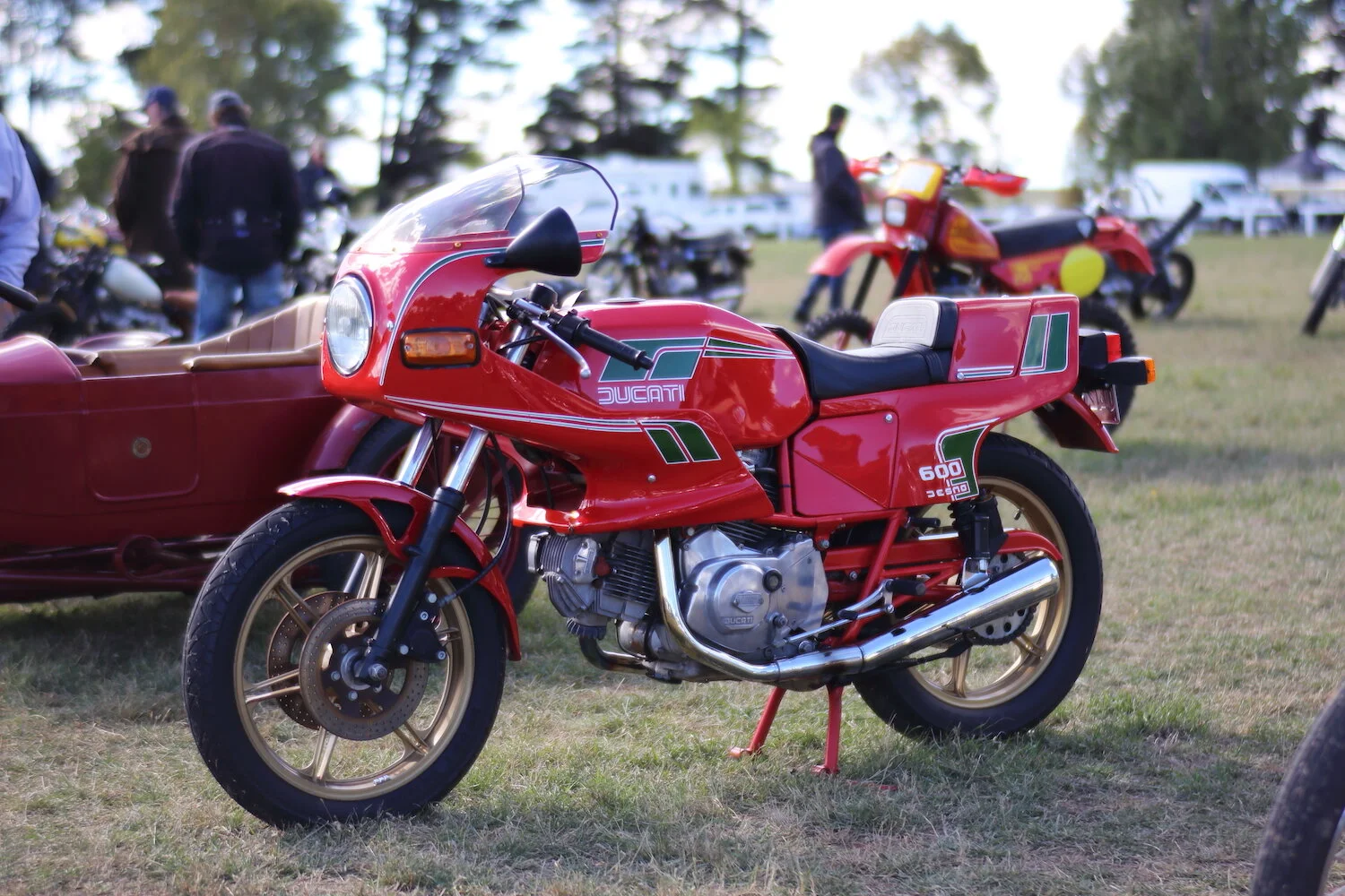 MS64 - roger chambers - the machine show.JPG