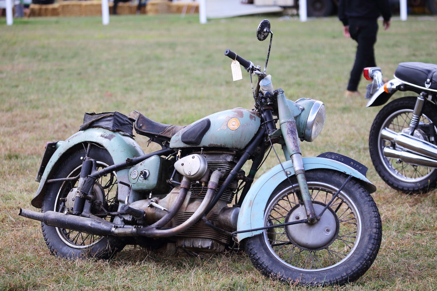 MS44 - roger chambers - the machine show.JPG