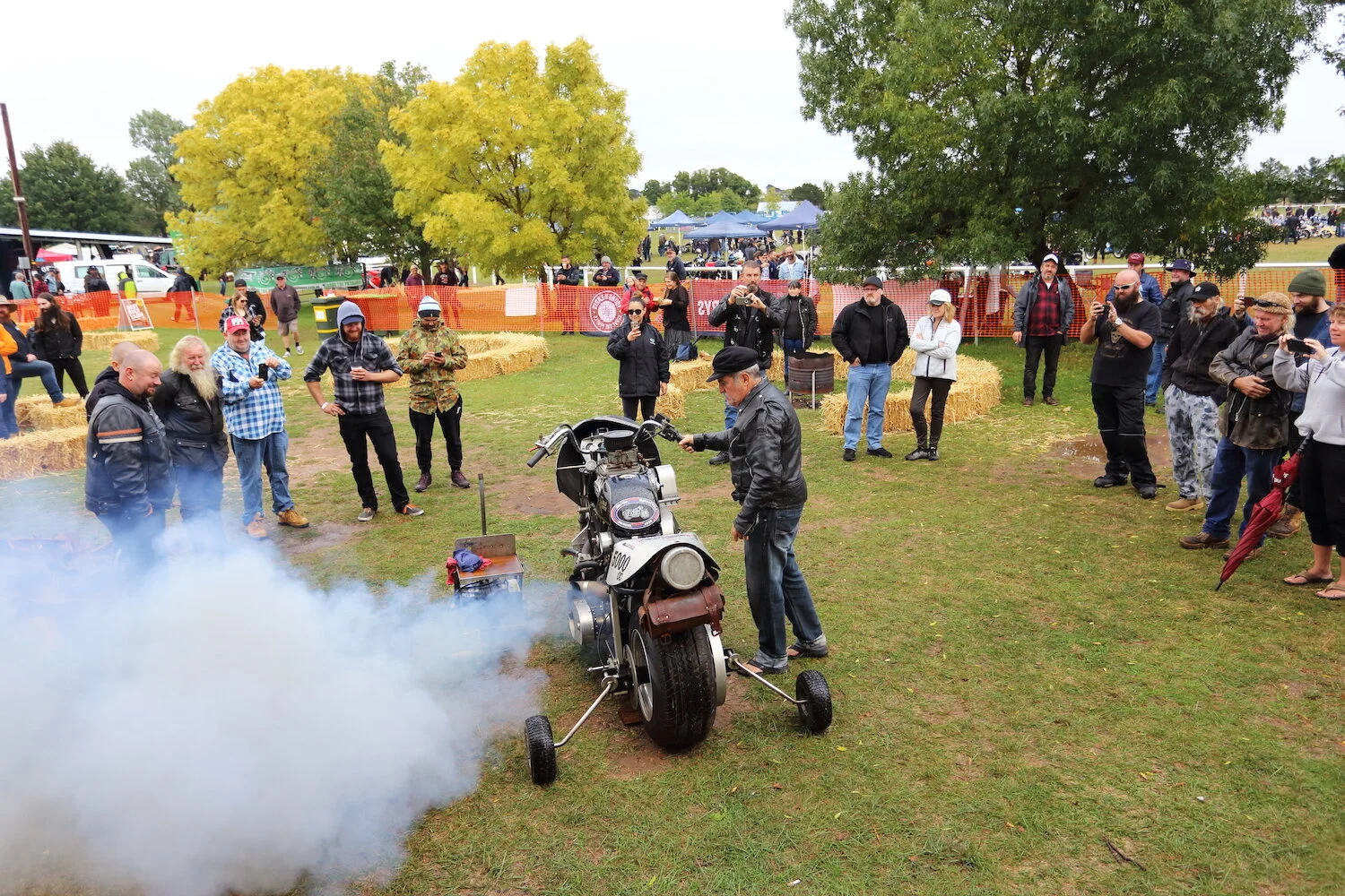 MS11 - roger chambers - the machine show.JPG