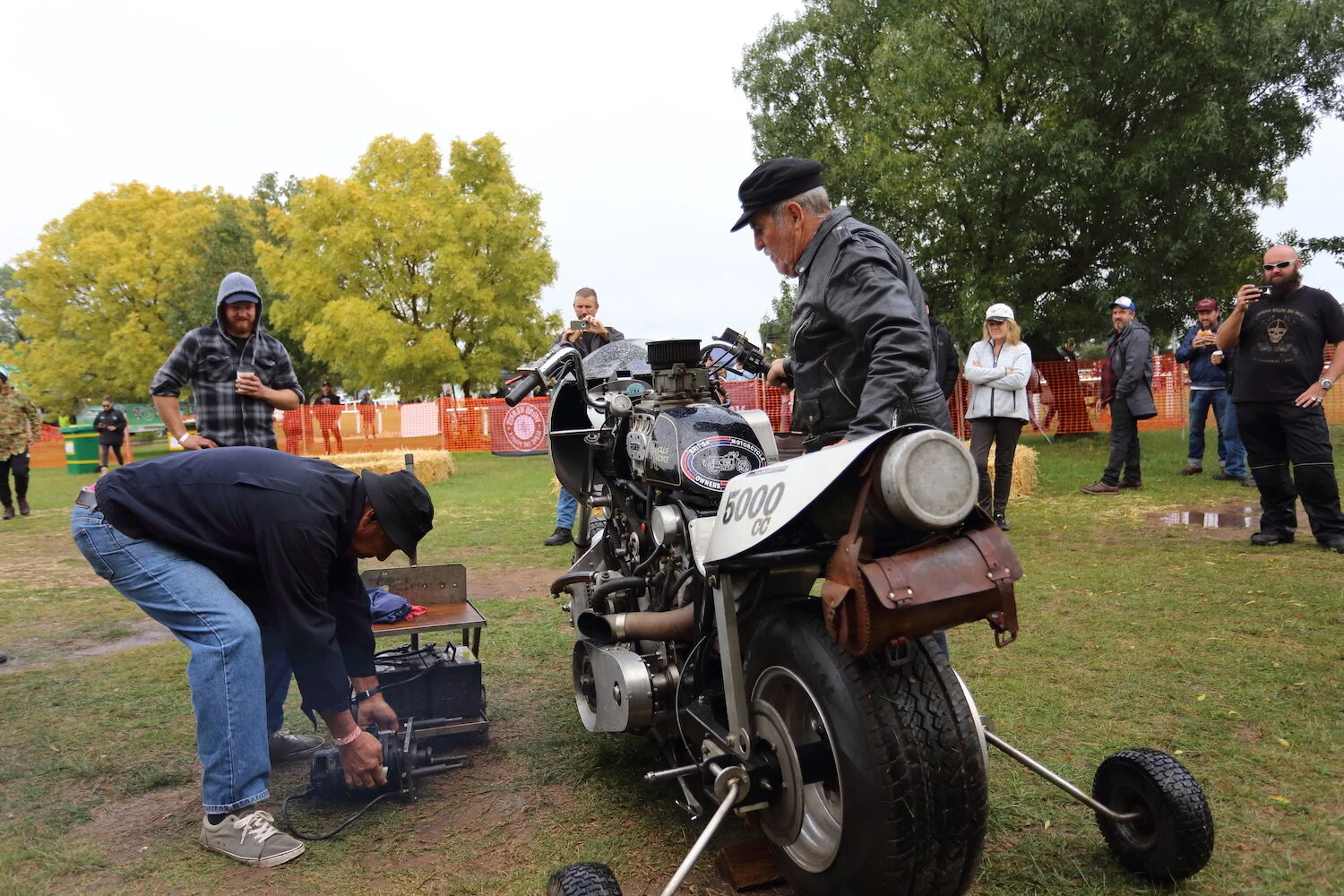 MS10 - roger chambers - the machine show.JPG