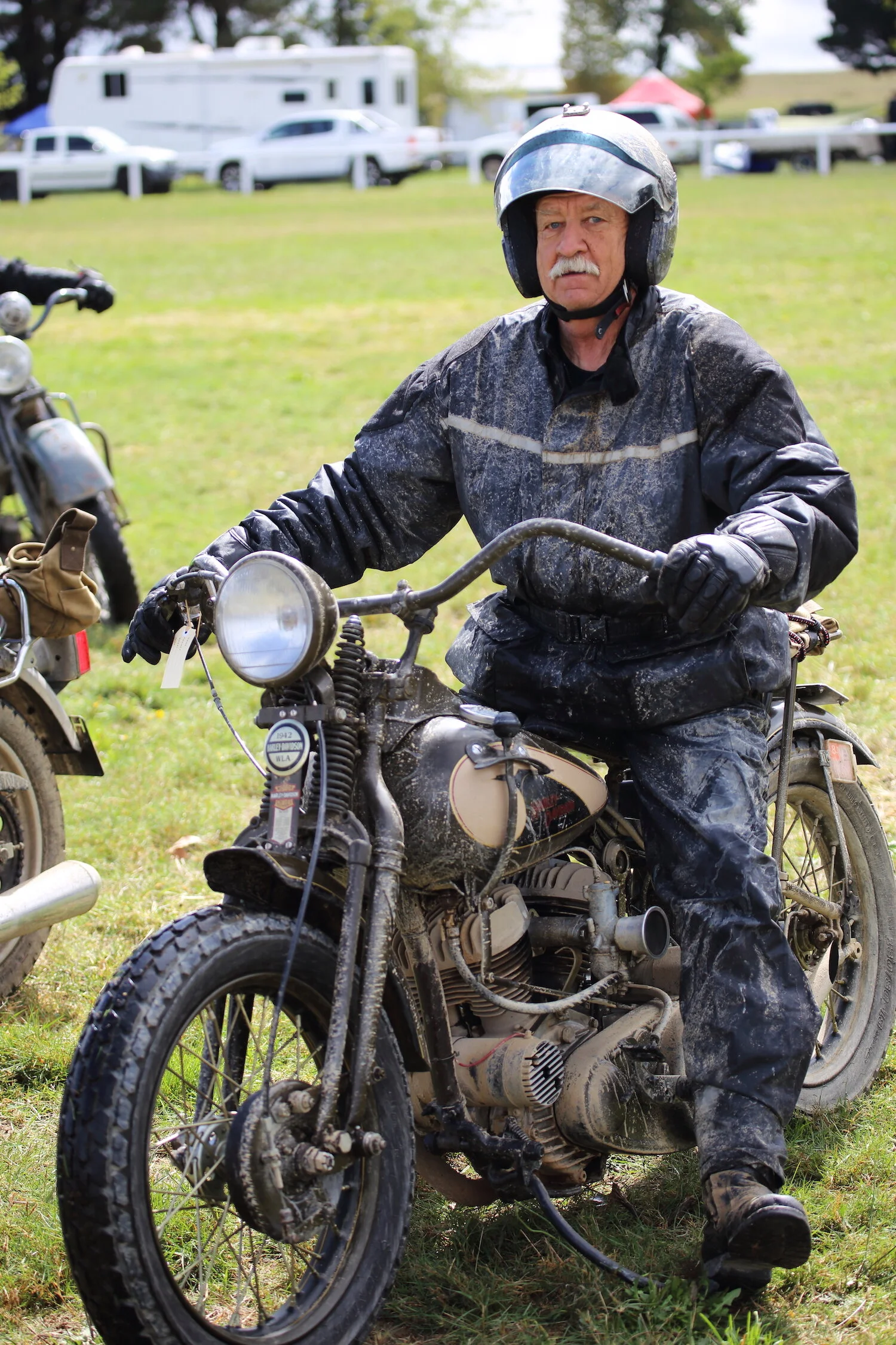 MS43 - roger chambers - the machine show.JPG