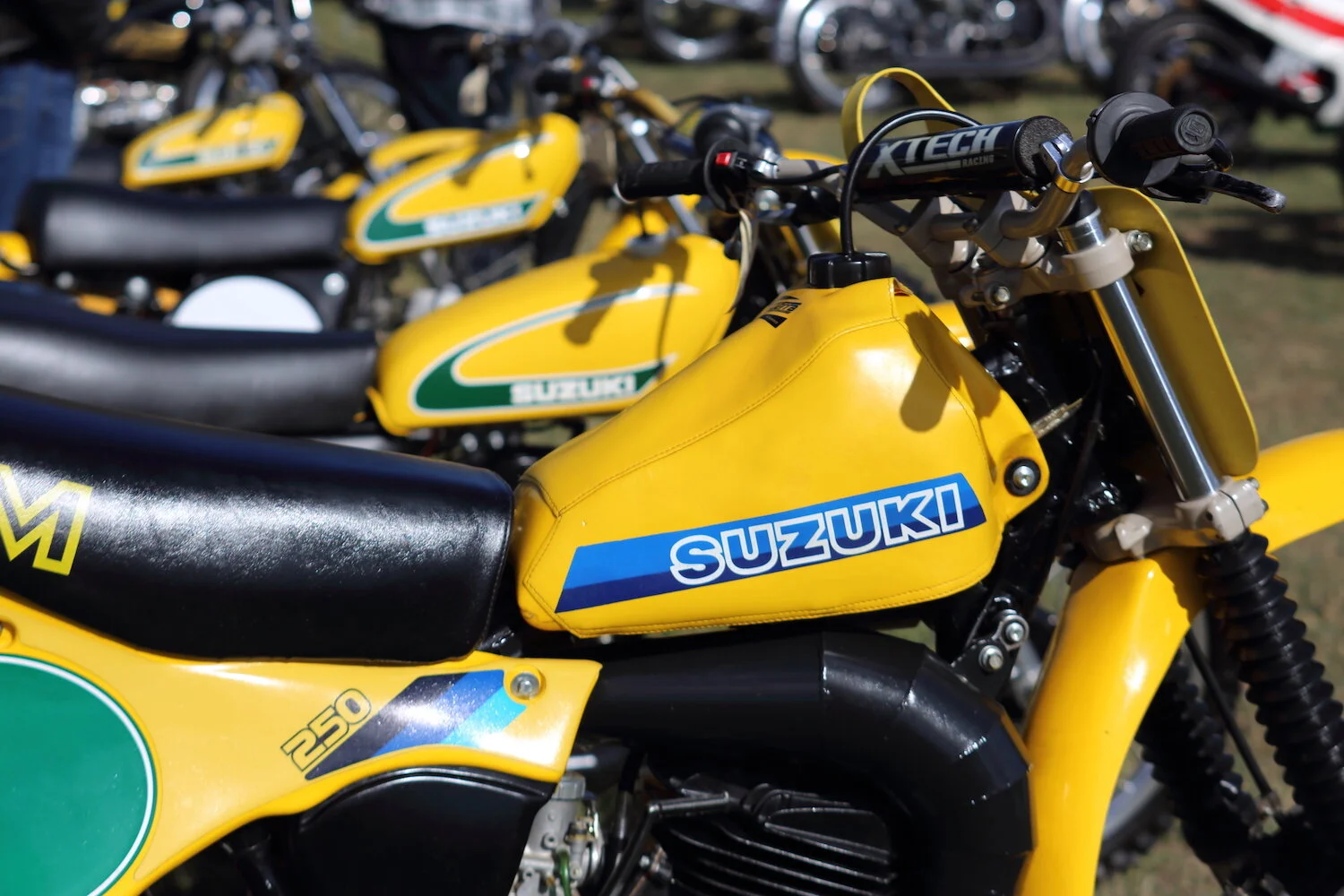 MS67 - roger chambers - the machine show.JPG