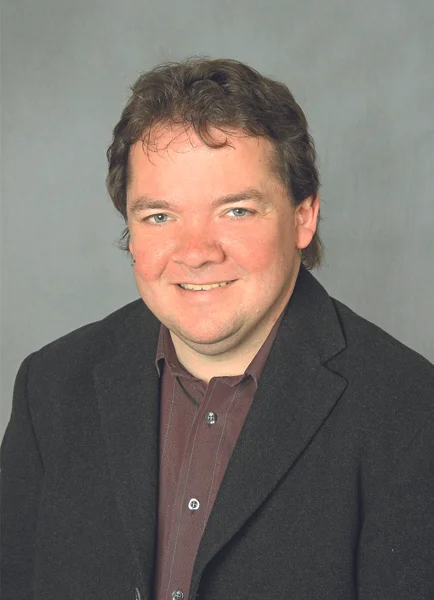 bzb_web_zastrow_portrait_434x600.jpg