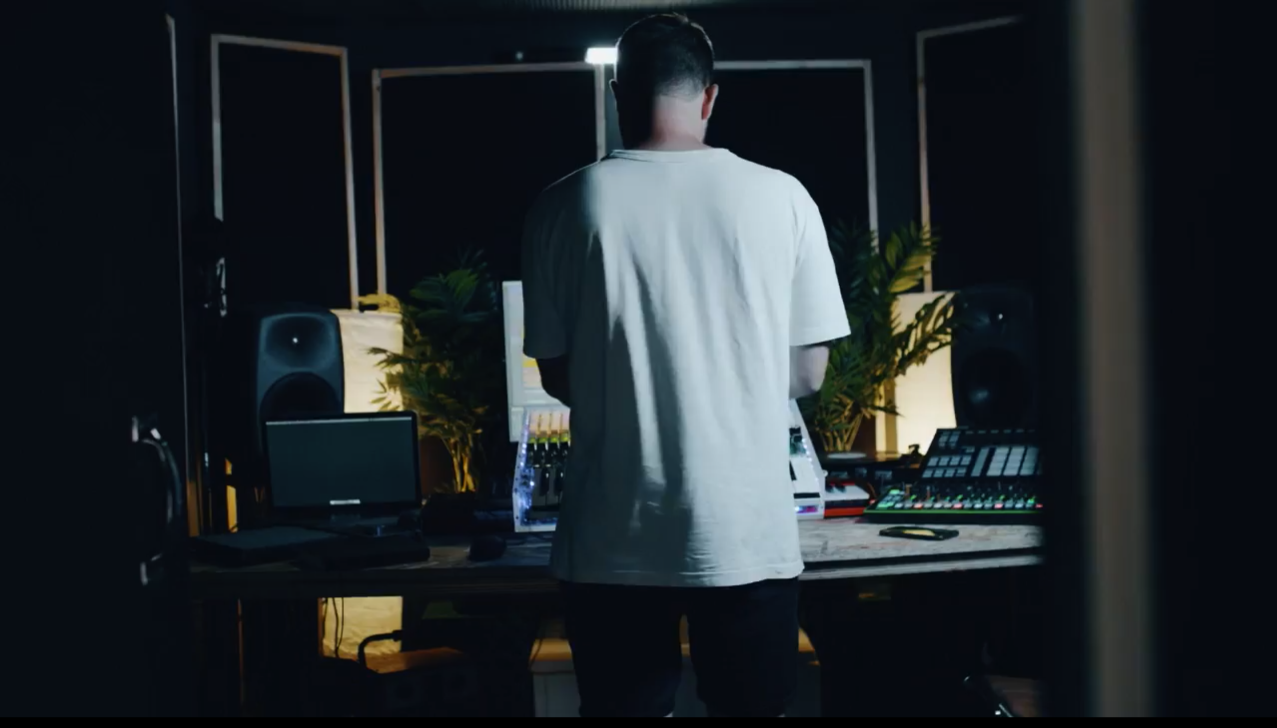 Screen Shot 2019-07-15 at 23.03.38.png