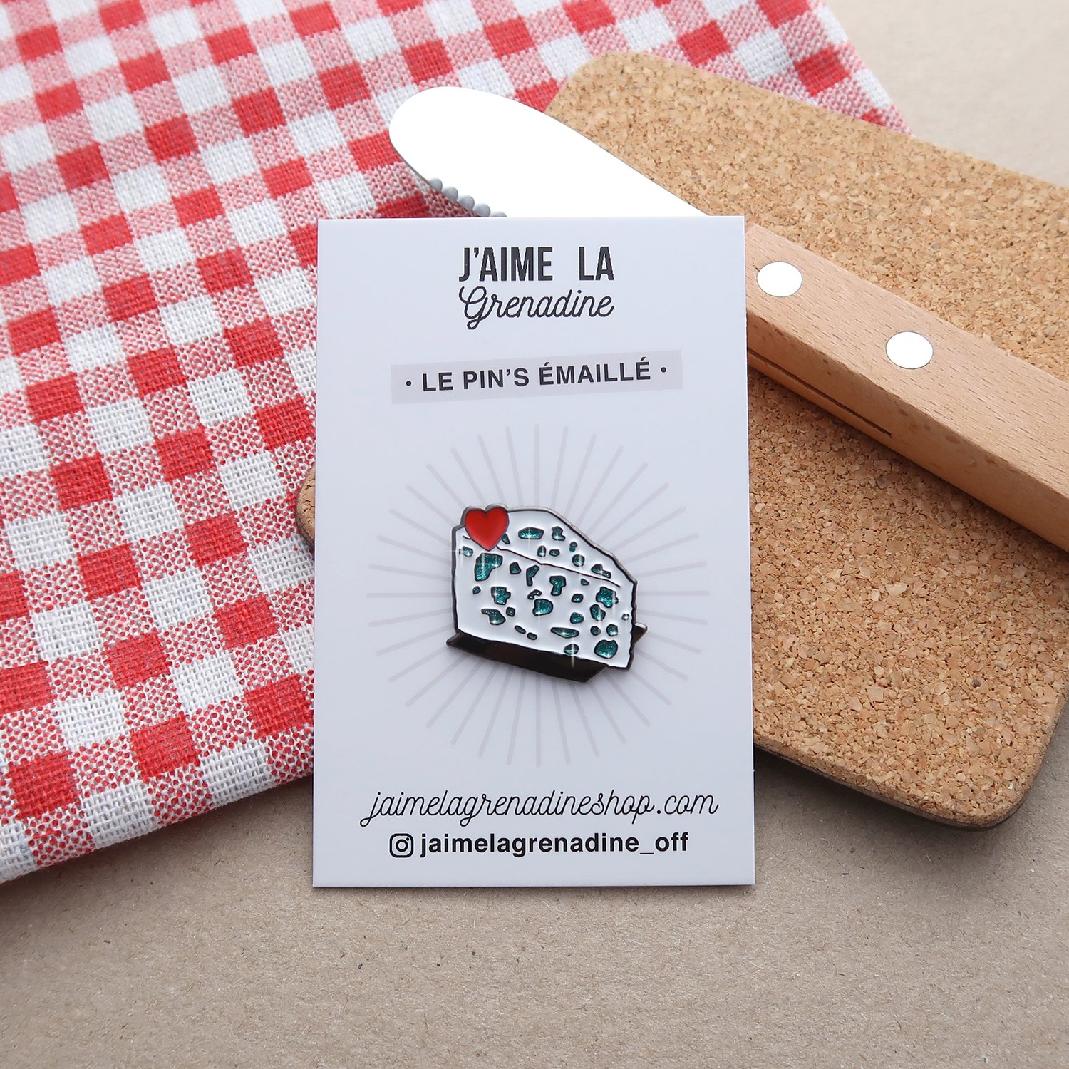 Pin's Roquefort — J'aime La Grenadine® — BOUTIQUE OFFICIELLE - Enamel pin  shop, Sticker shop, Patch shop . Idée cadeau