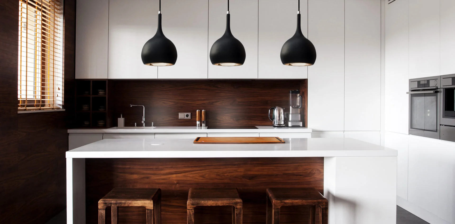pottercowansycamore-SY7809BL-Parma-Black-Pendant-1920x944.jpg