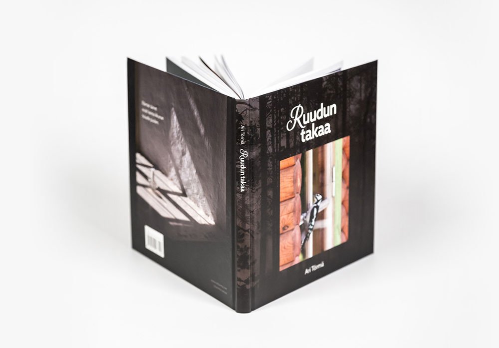 Kirja Ruudun takaa Ari Törmä