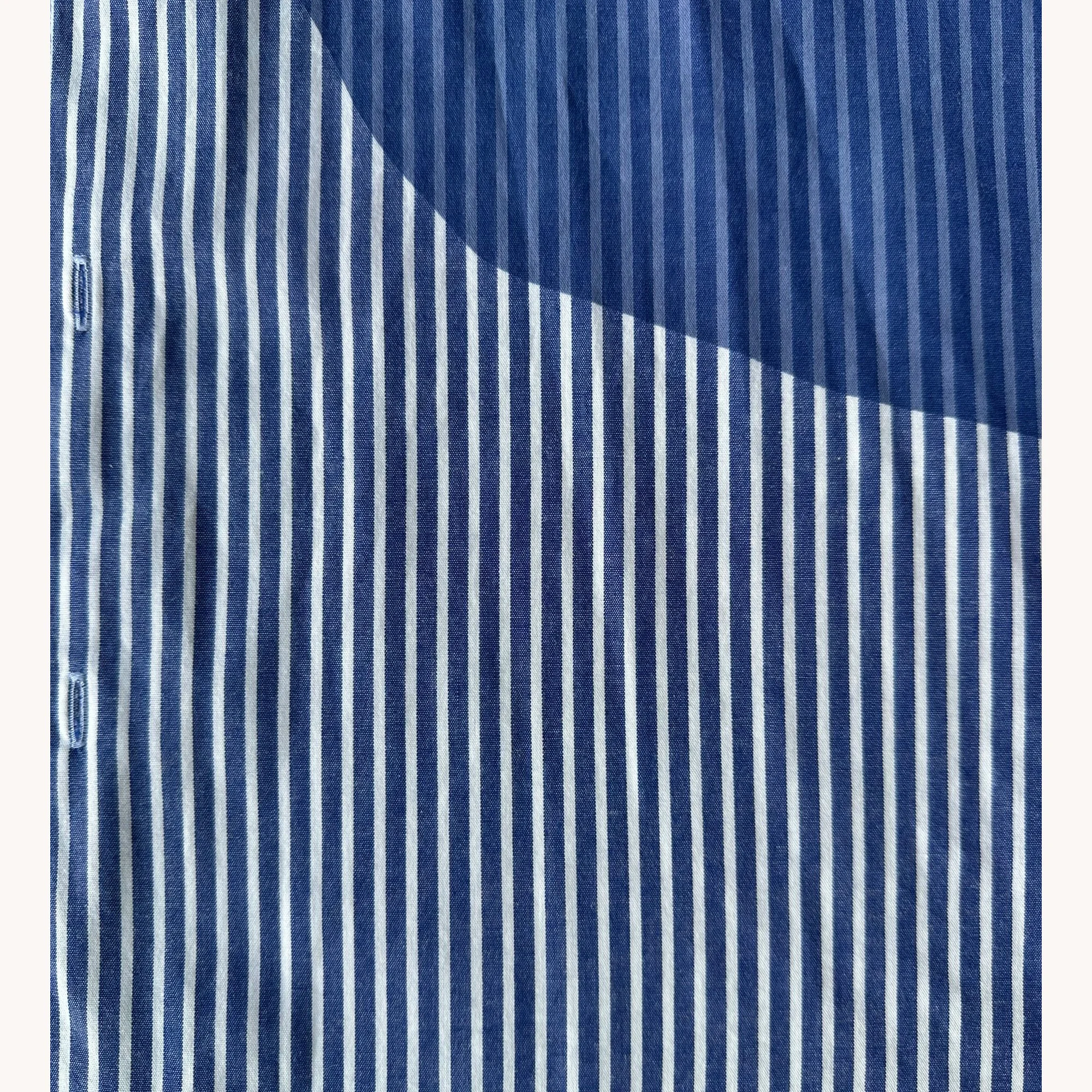 Aubais-shirt-detail.jpg