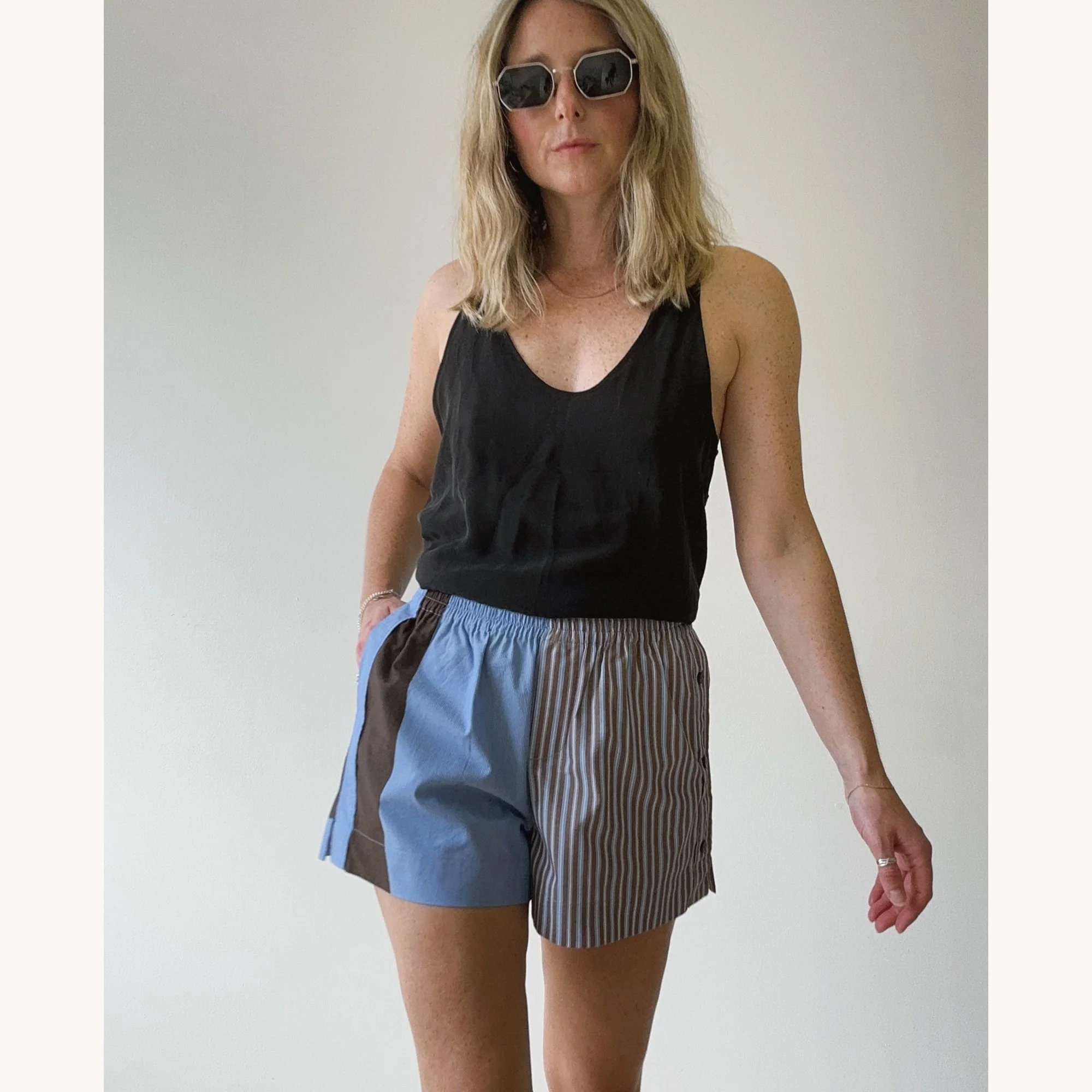 Rita-short-001XS-lifestyle7.jpg