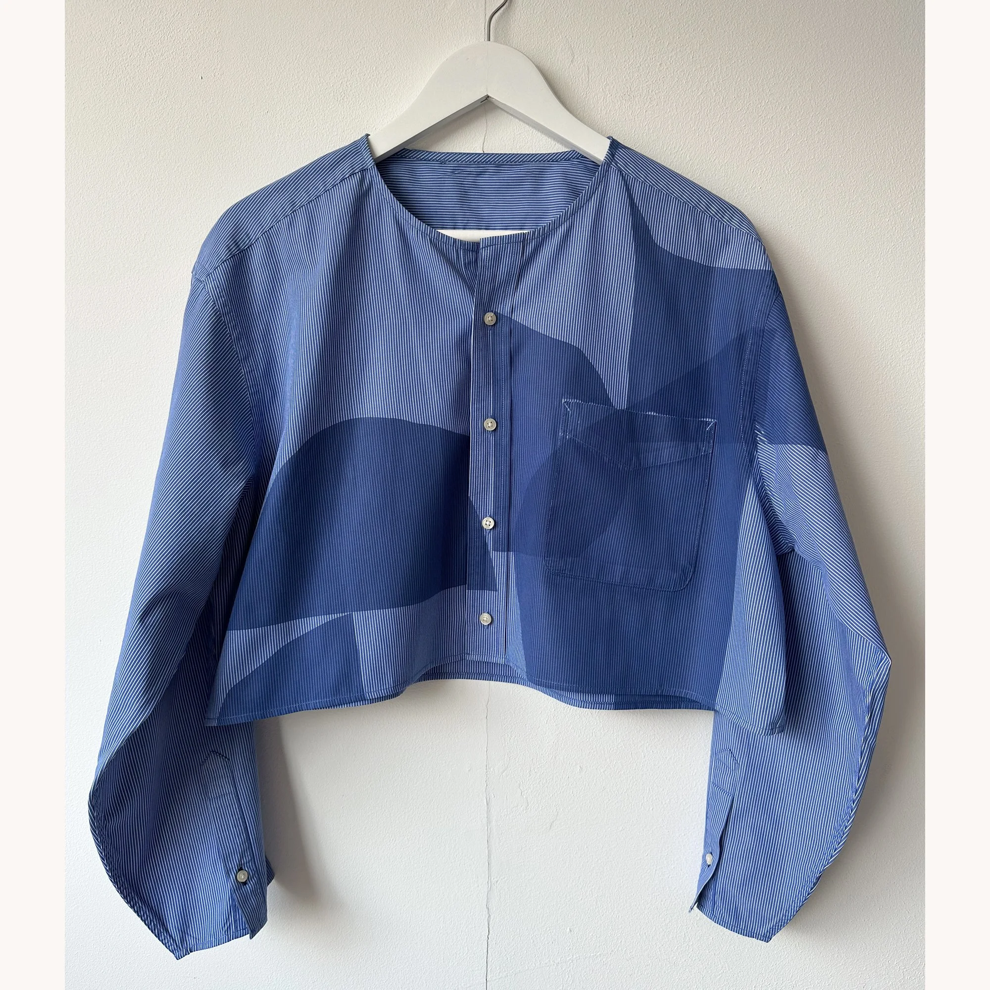 Iris-shirt-lifestyle5.jpg