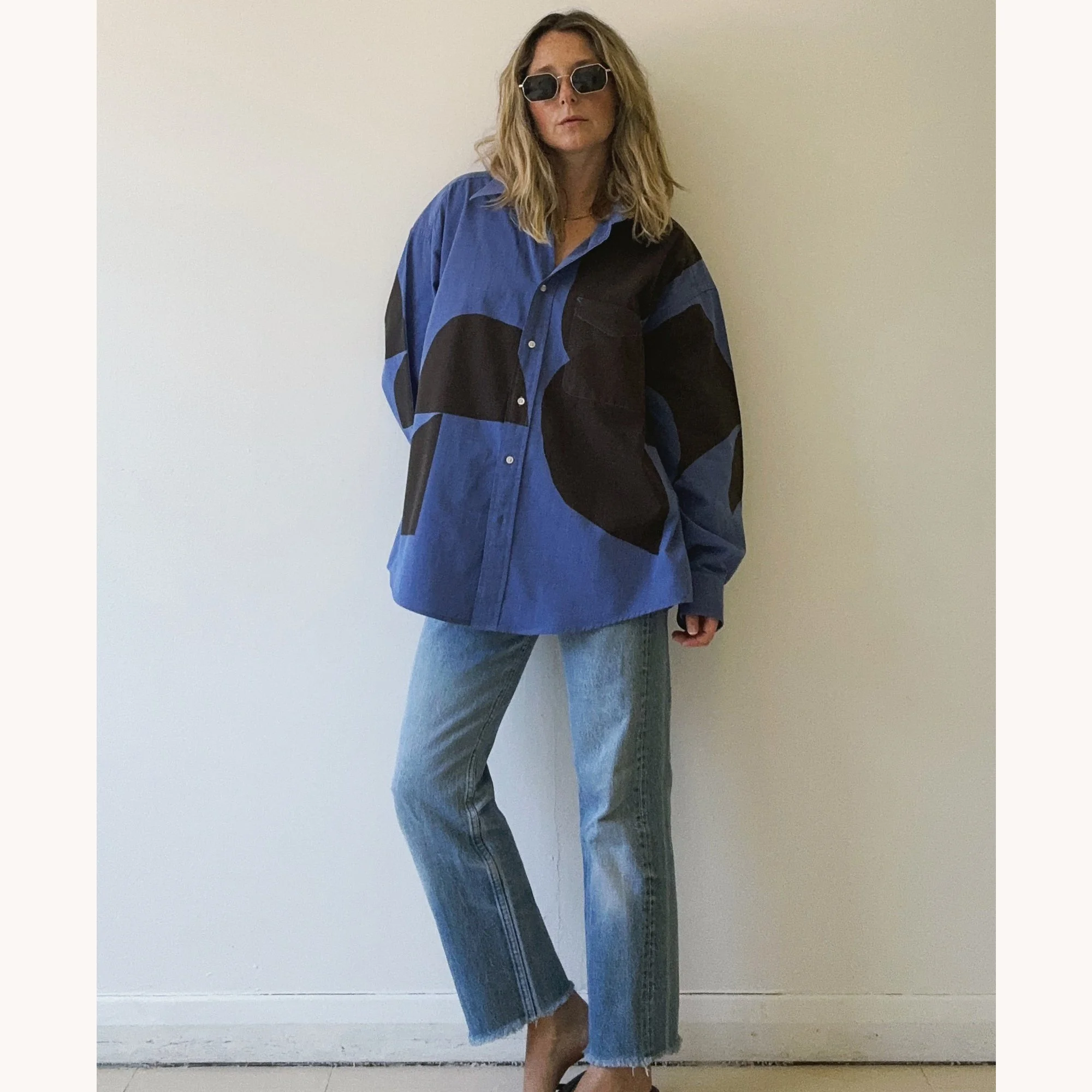 Abbracci-shirt-lifestyle4.jpg