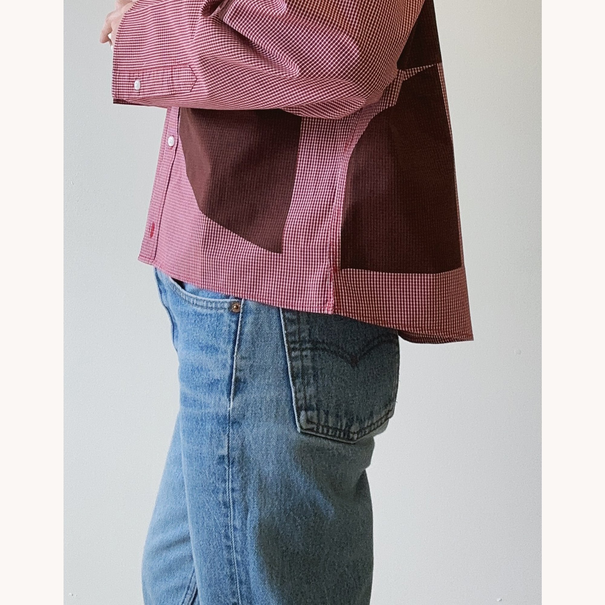 Amaranth-shirt-lifestyle5.jpg