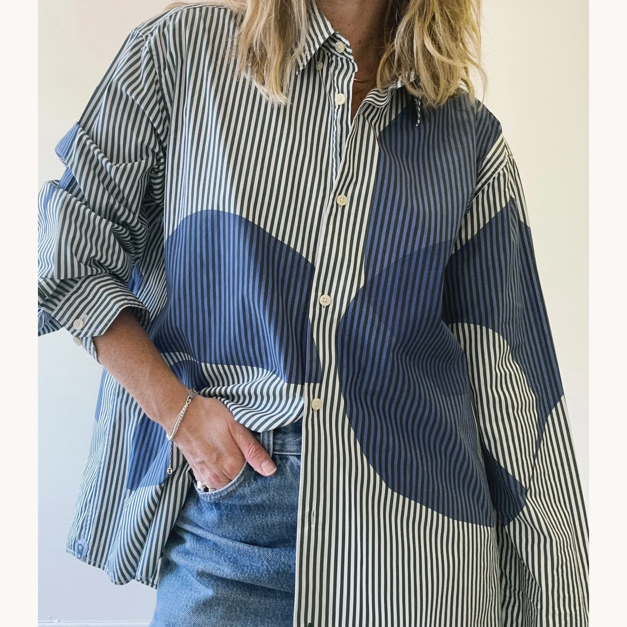Caylus-shirt-lifestyle4.jpg