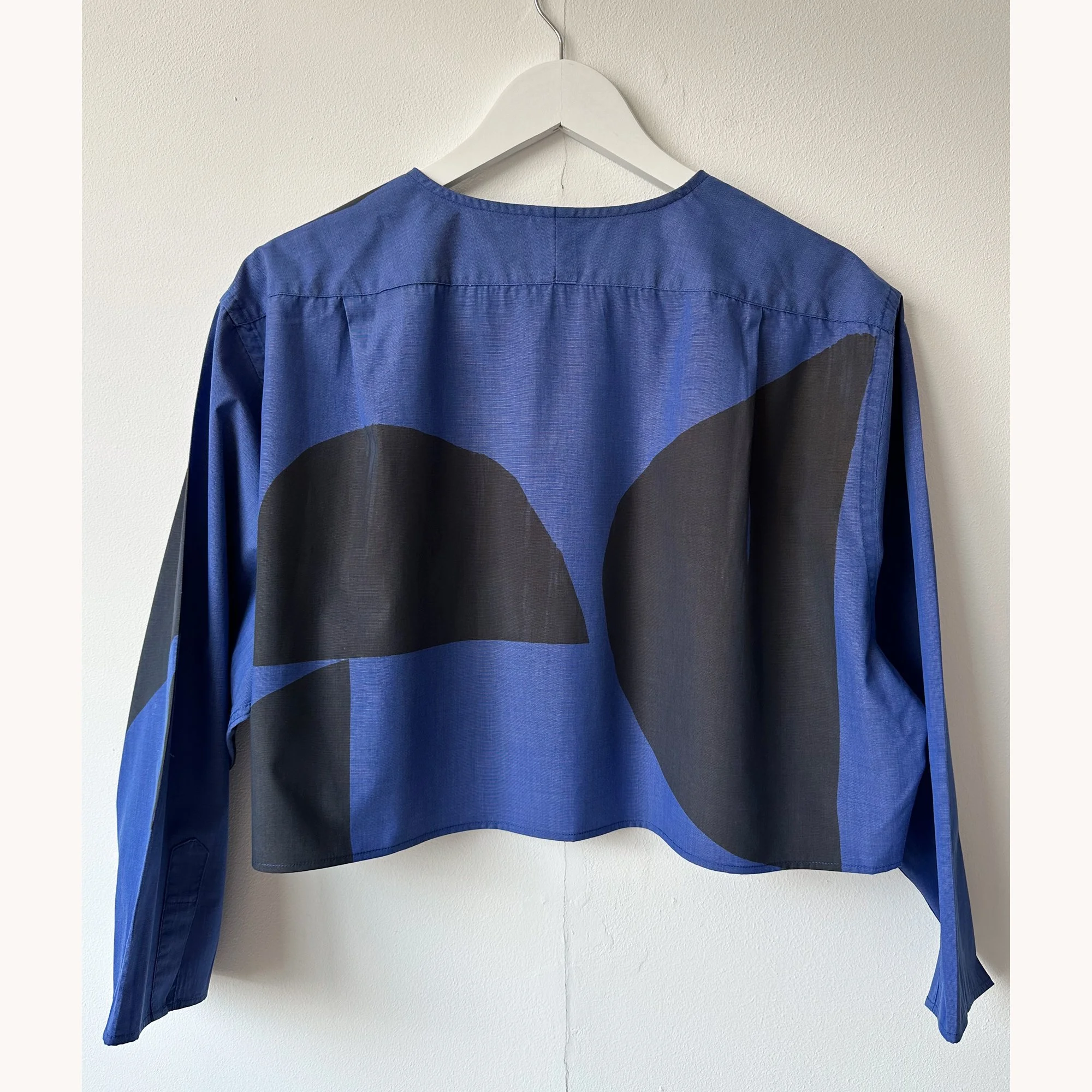 Dahlia-shirt-lifestyle8.jpg