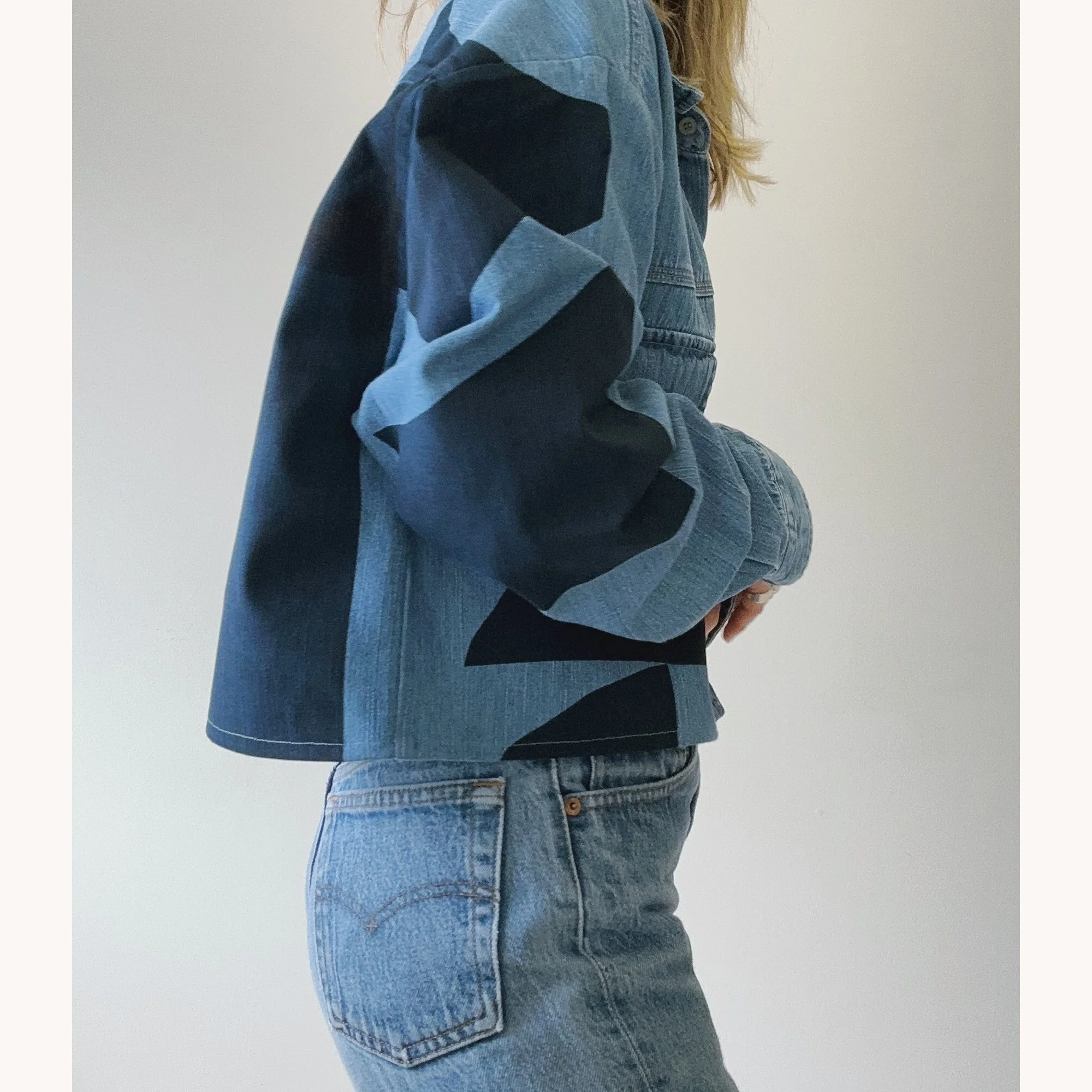 DaVinci-shirt-lifestyle4.jpg