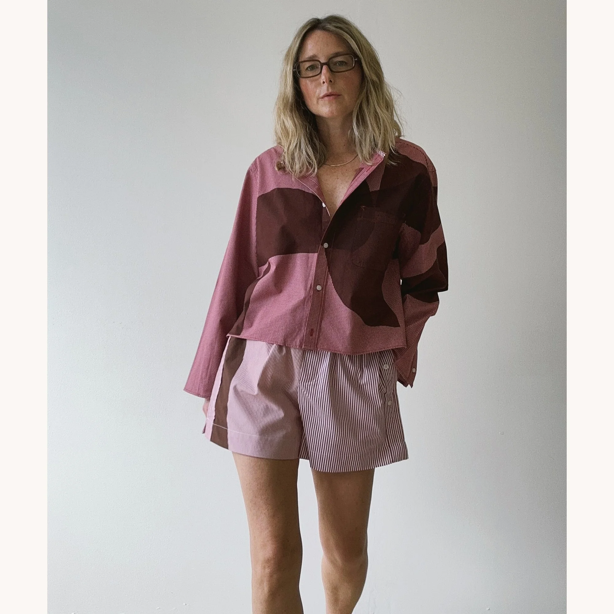 Amaranth-shirt-lifestyle1.jpg