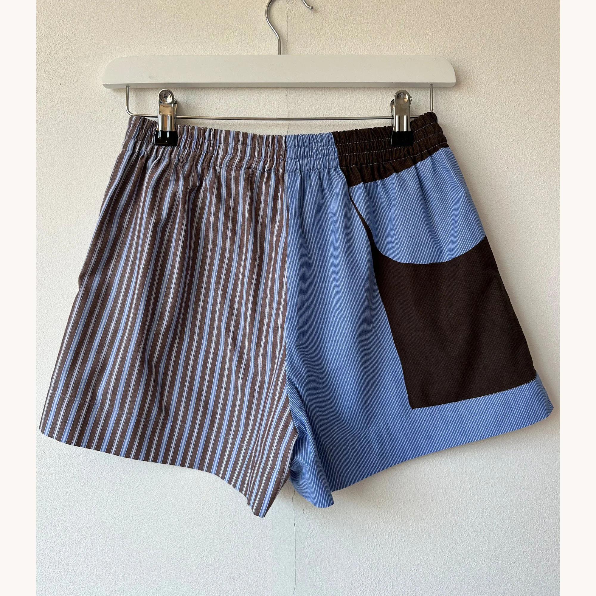 Rita-short-001XS-lifestyle2.jpg