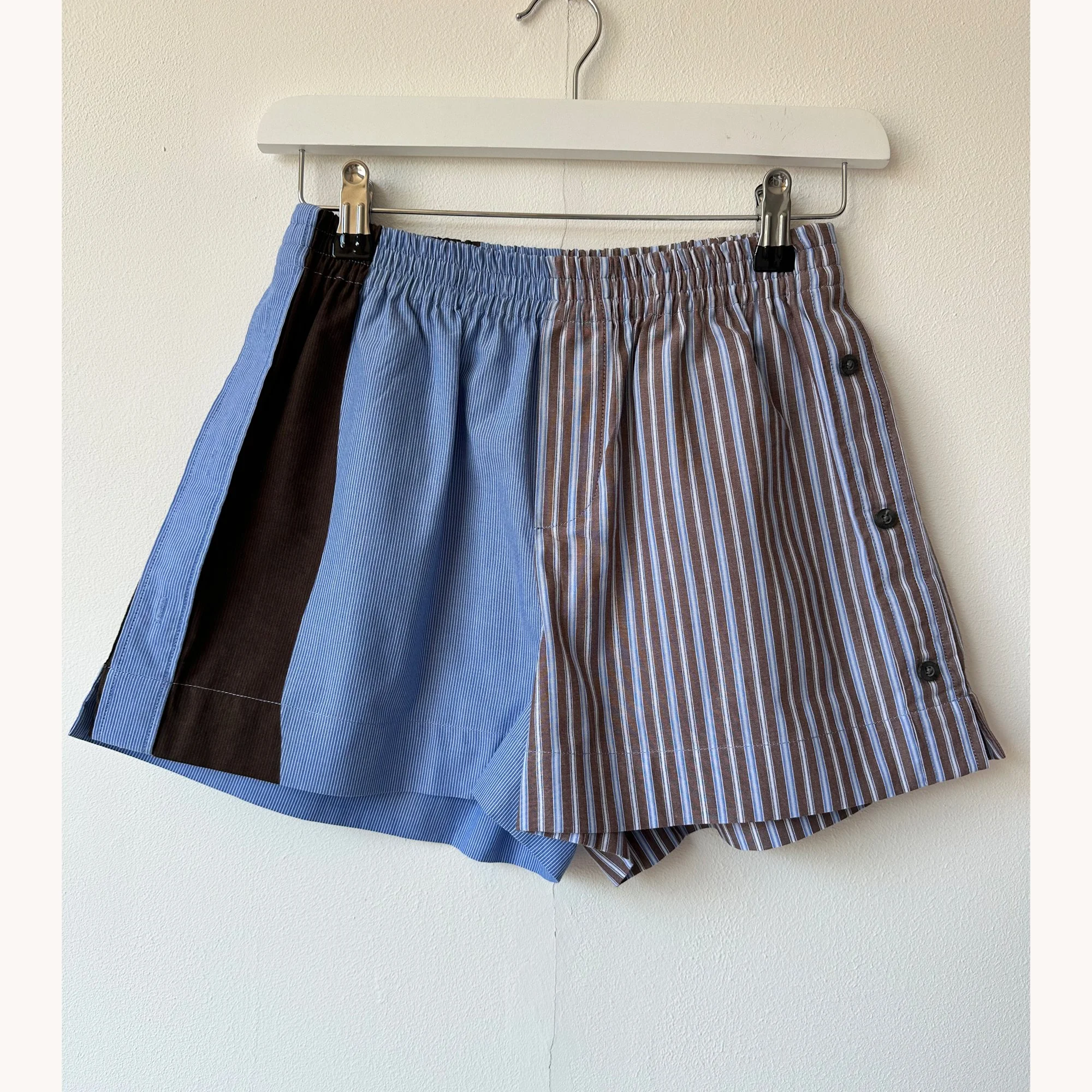Rita-short-001XS-lifestyle1.jpg