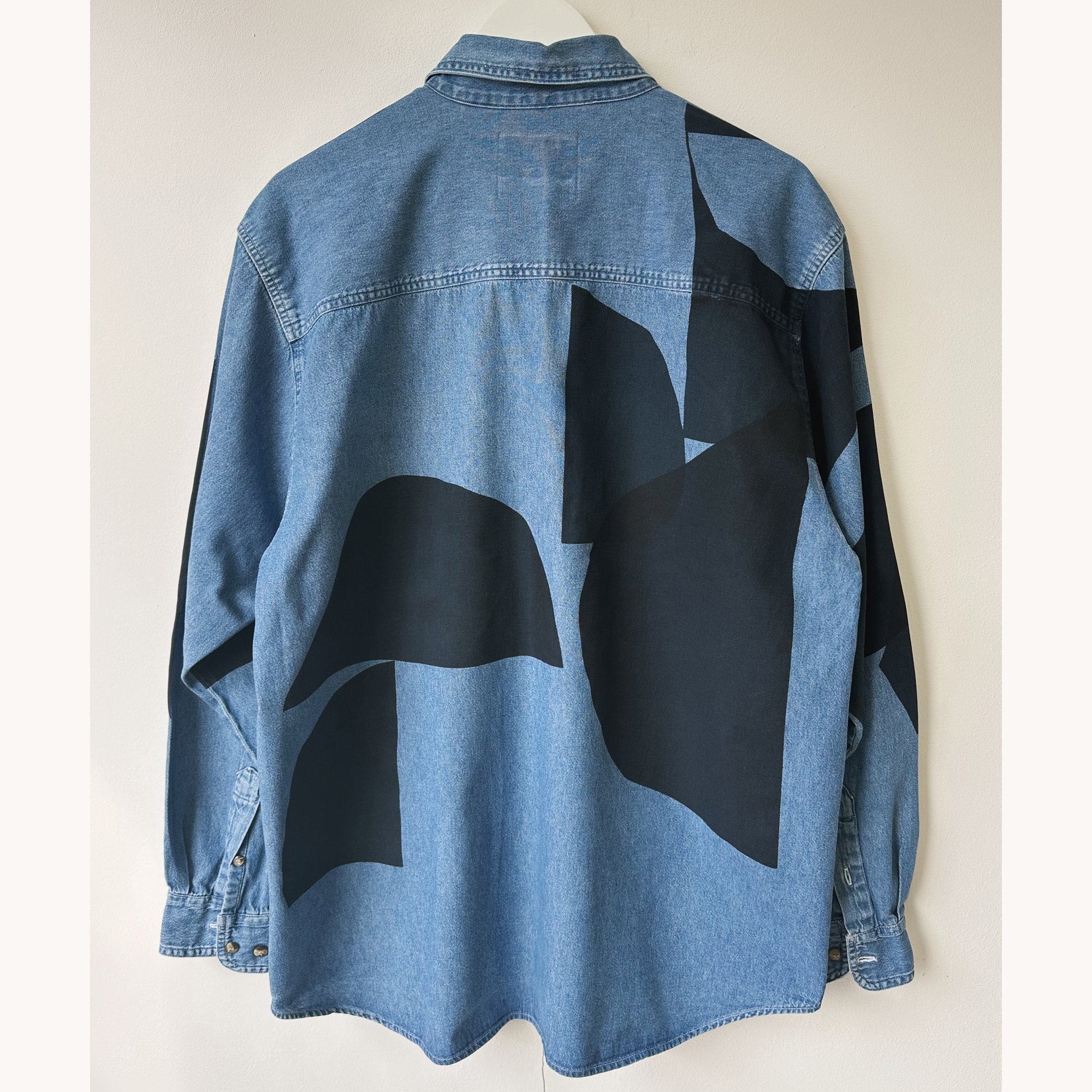 Ames-shirt-lifestyle4.jpg