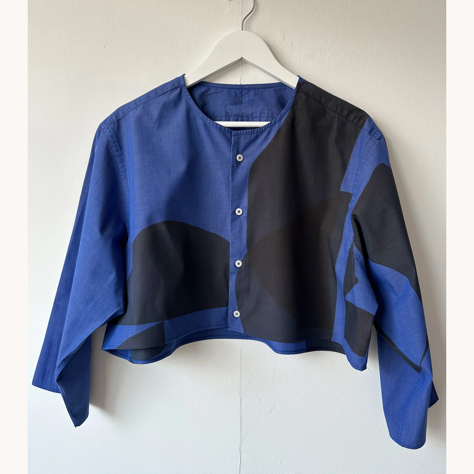 Dahlia-shirt-lifestyle7.jpg