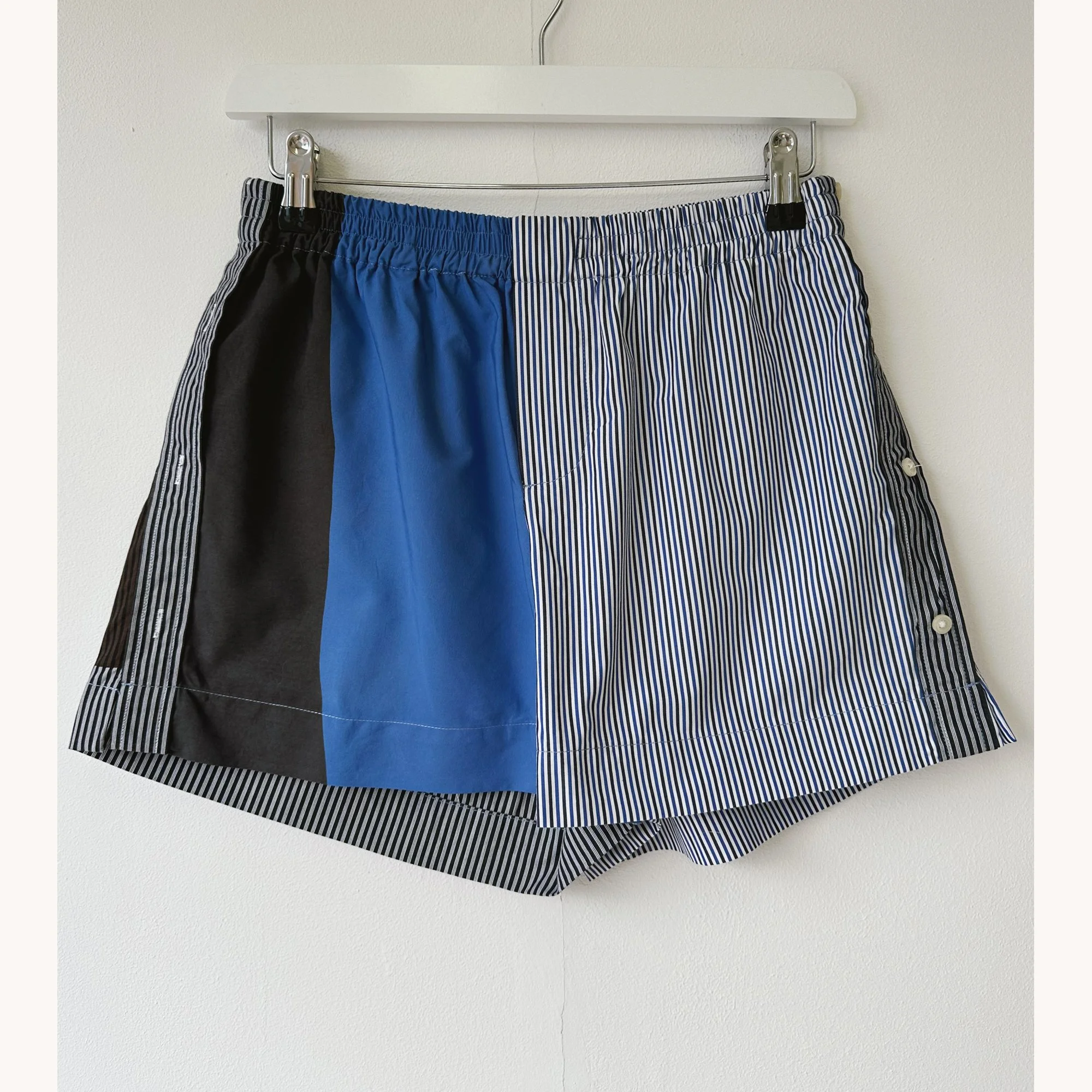 Rita-short-030S-lifestyle3.jpg
