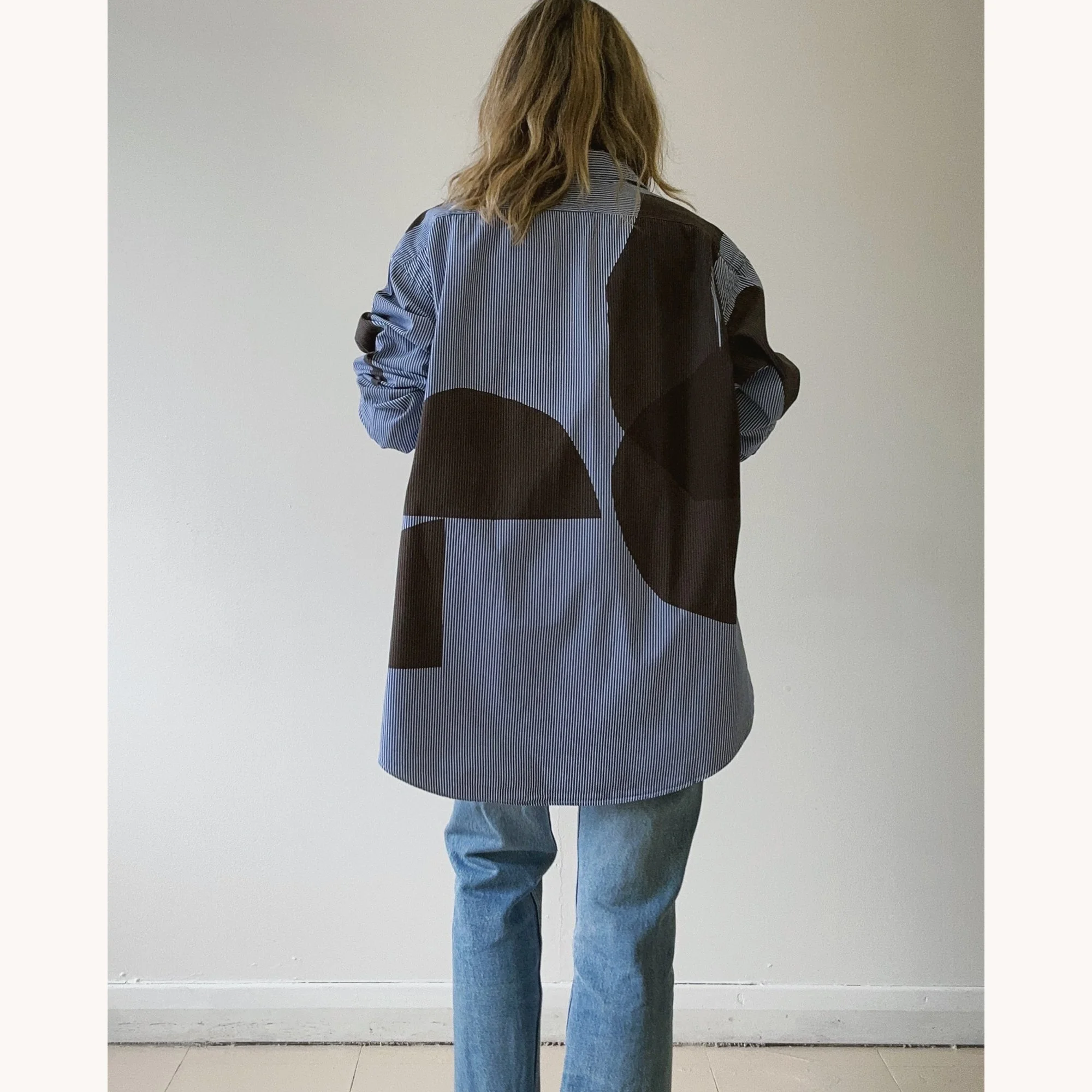 Reginelle-shirt-lifestyle6.jpg