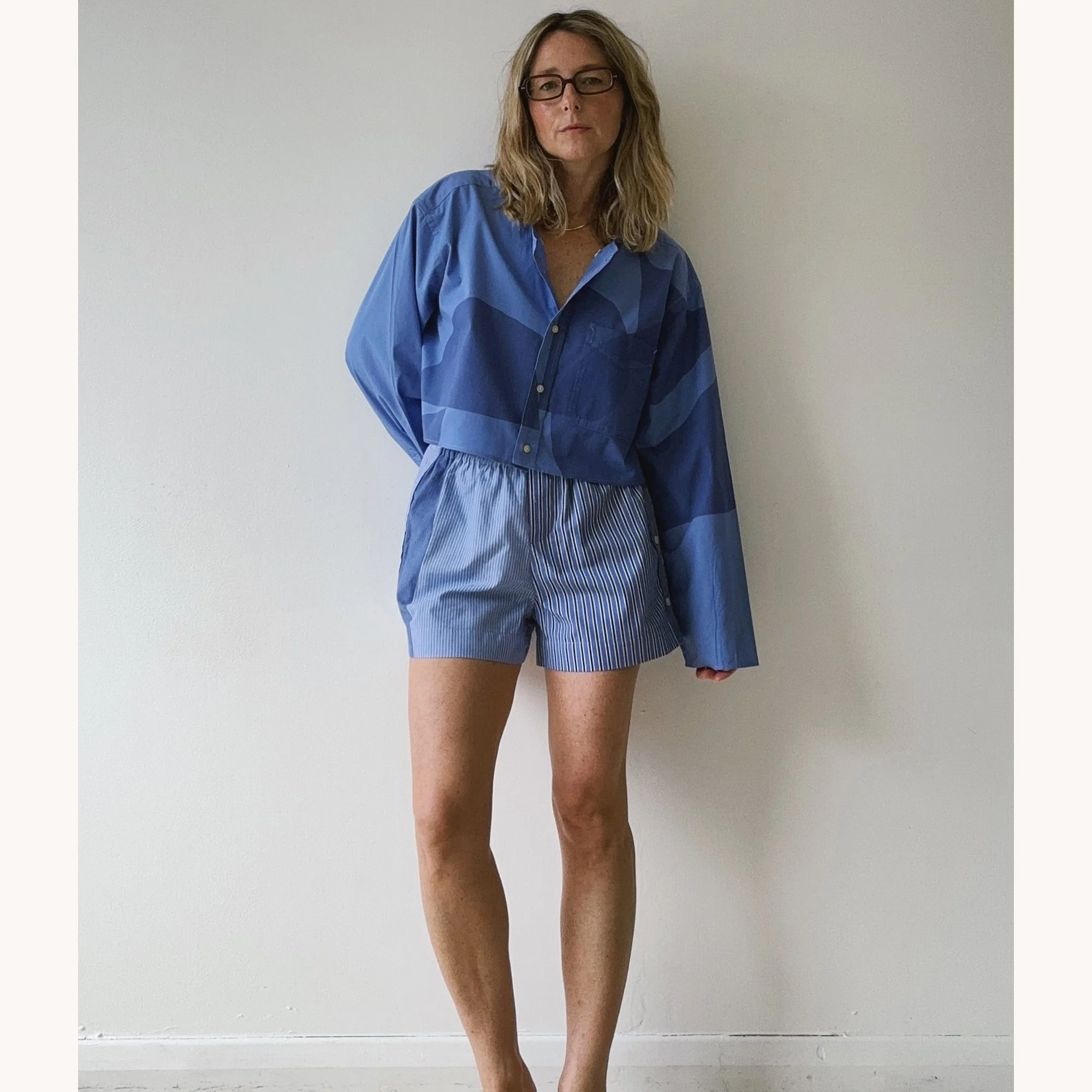Amaryllis-shirt-lifestyle3.jpg