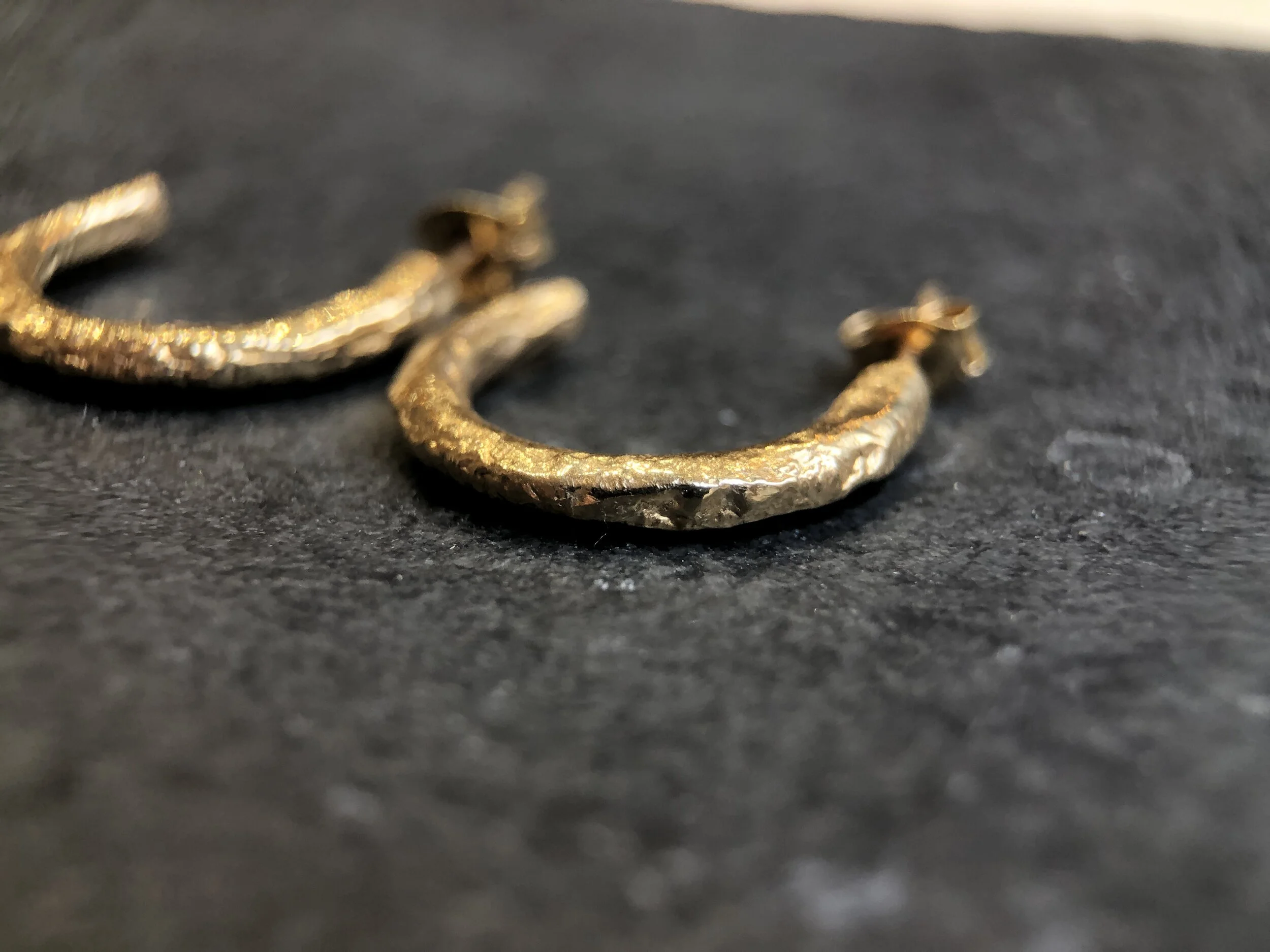 7FDB230C-0725-4C77-AB80-A9FAA4EDEAA7