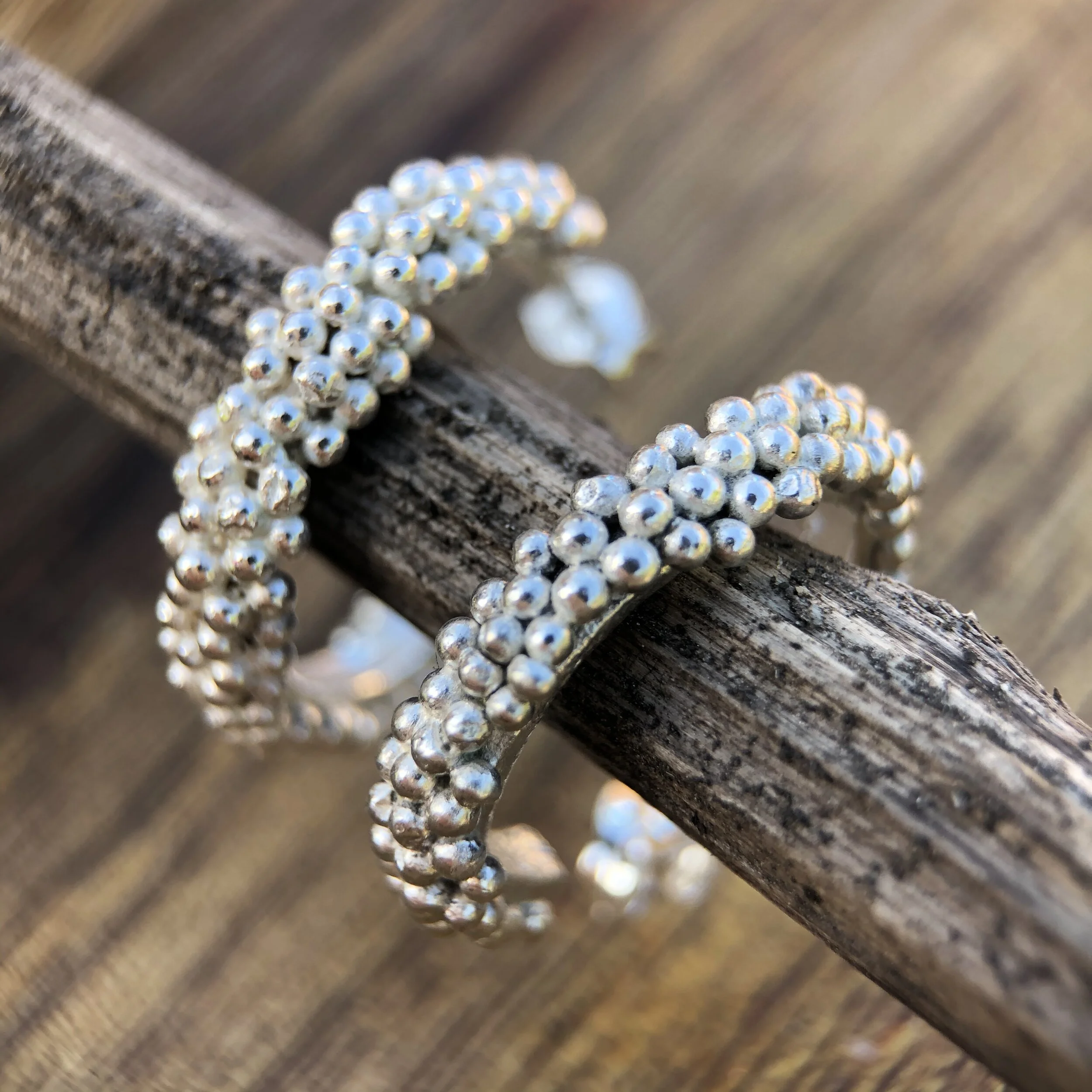 CF9DE8D4-0399-4C19-934D-F774E4AF8102